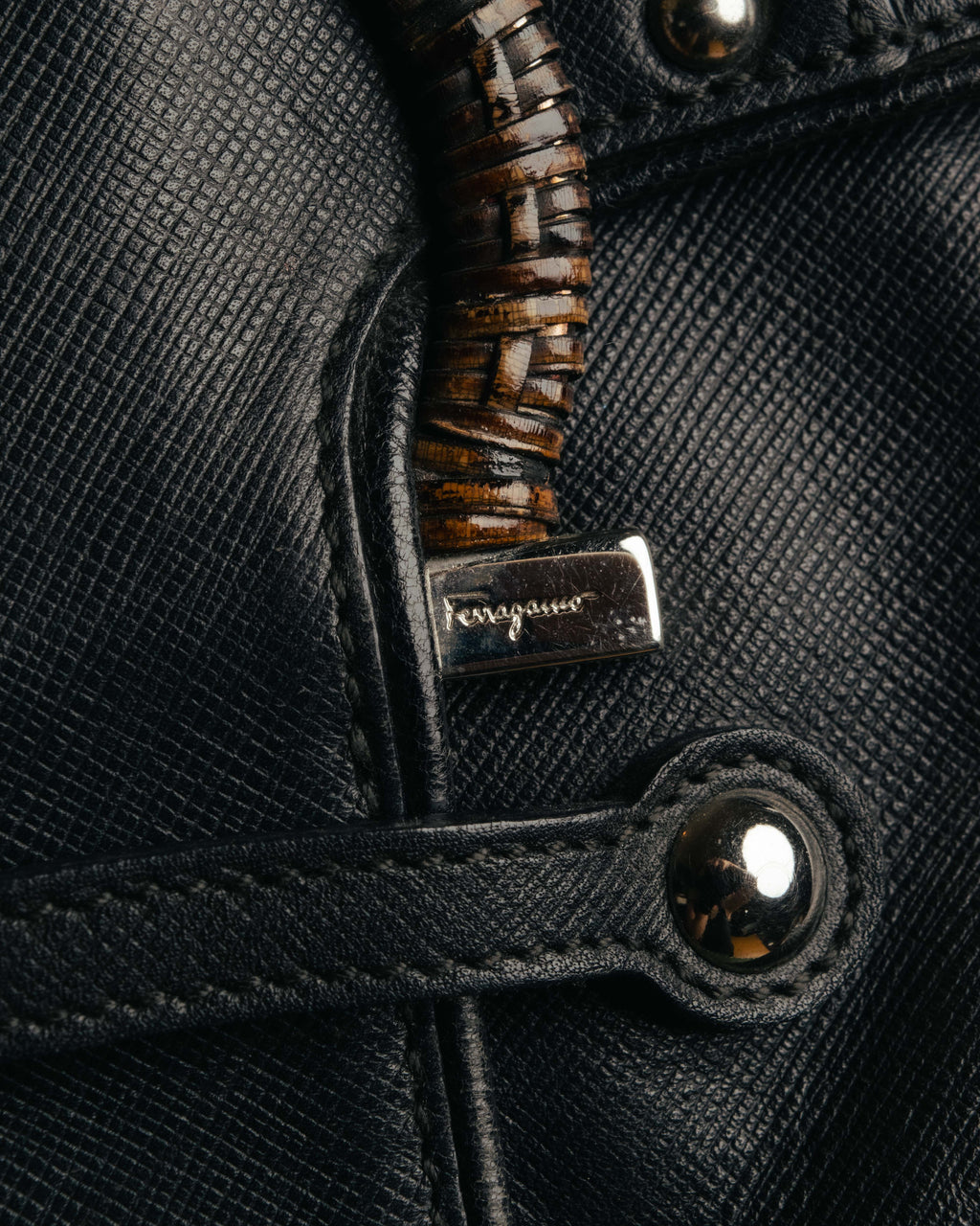 “Salvatore Ferragamo“ 2000’s Wood Gancini leather shoulder bag
