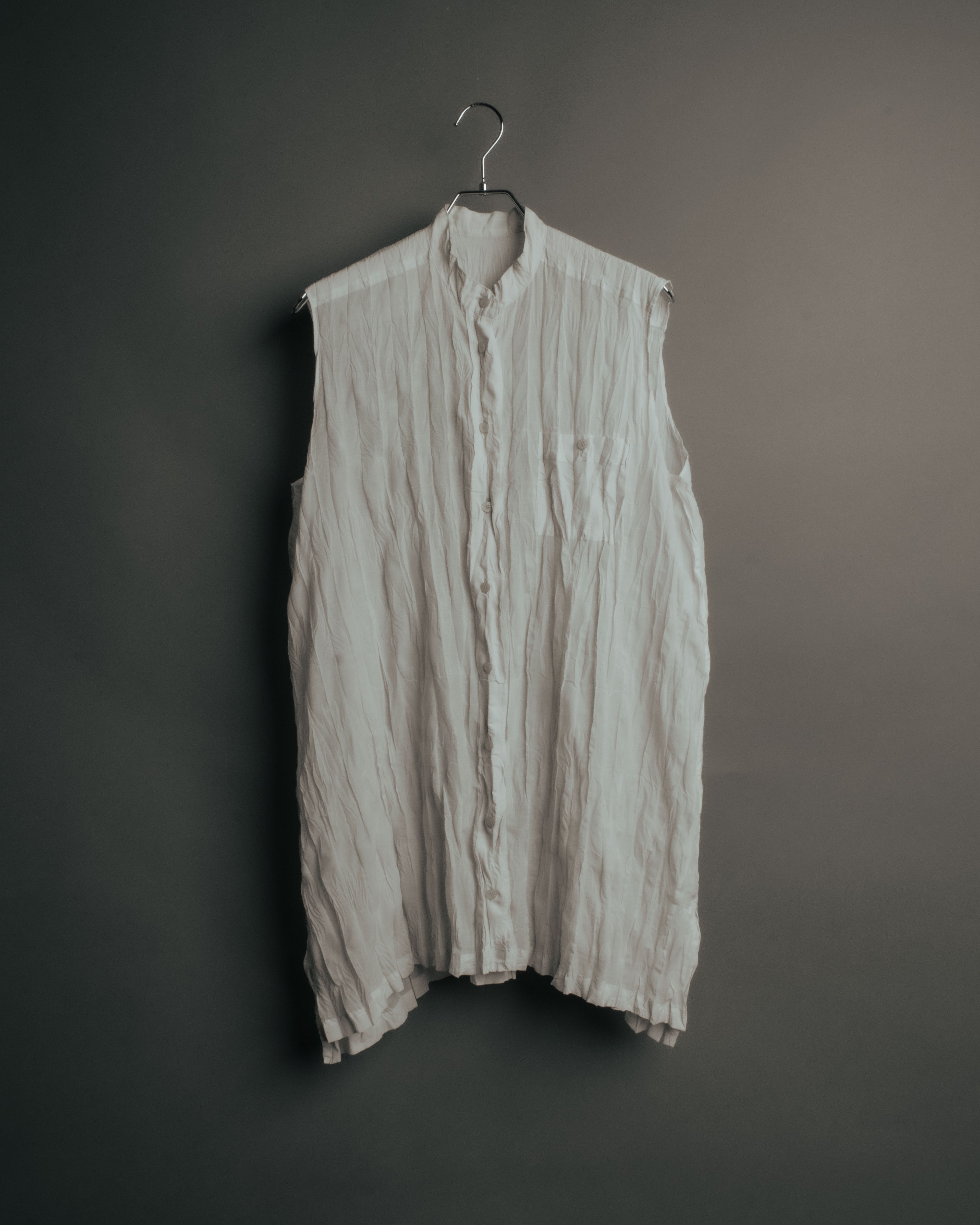 “PLEATS PLEASE ISSEY MIYAKE”
00’s-10’s Twisted pleat sleeveless shirt