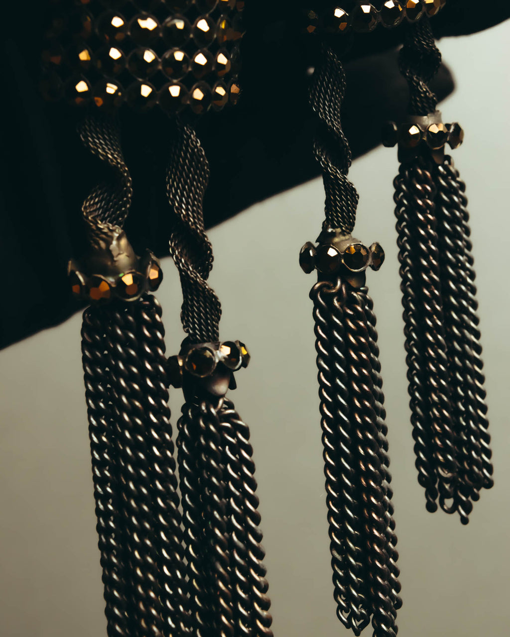 "ARMANI" Dark chain tassel earrings