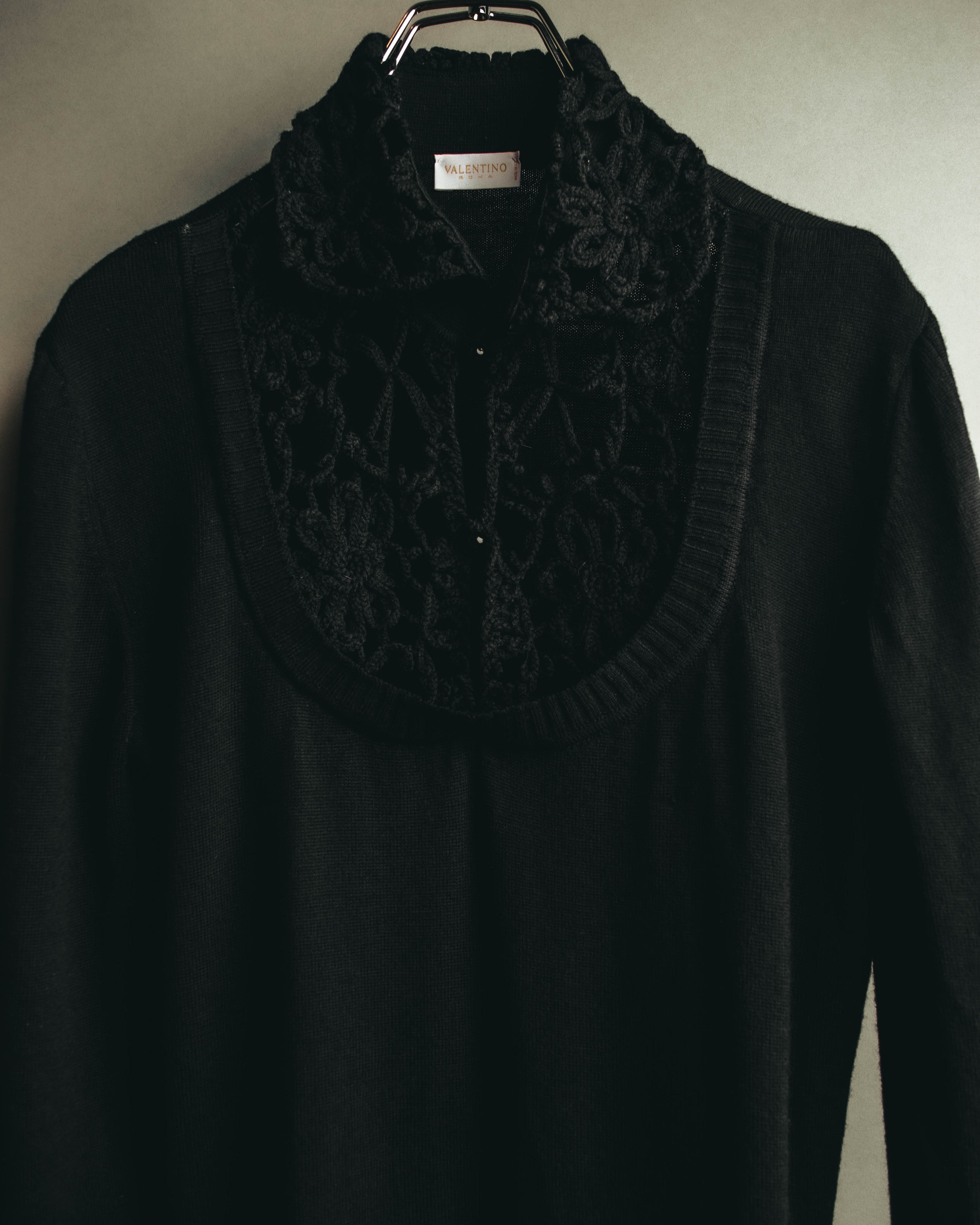 "VALENTINO ROMA" 00's Ruffled virgin wool knit sweater