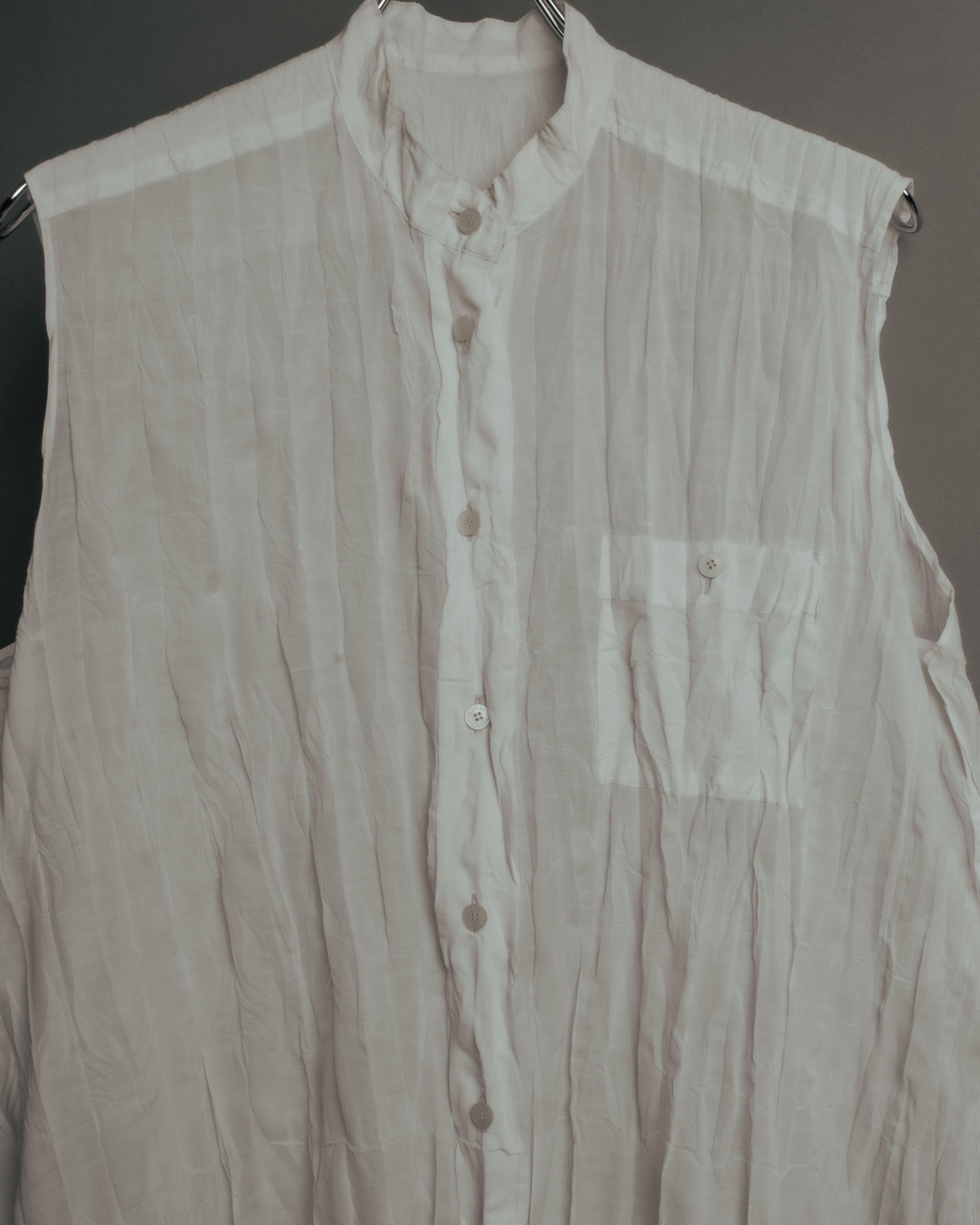 “PLEATS PLEASE ISSEY MIYAKE”
00’s-10’s Twisted pleat sleeveless shirt