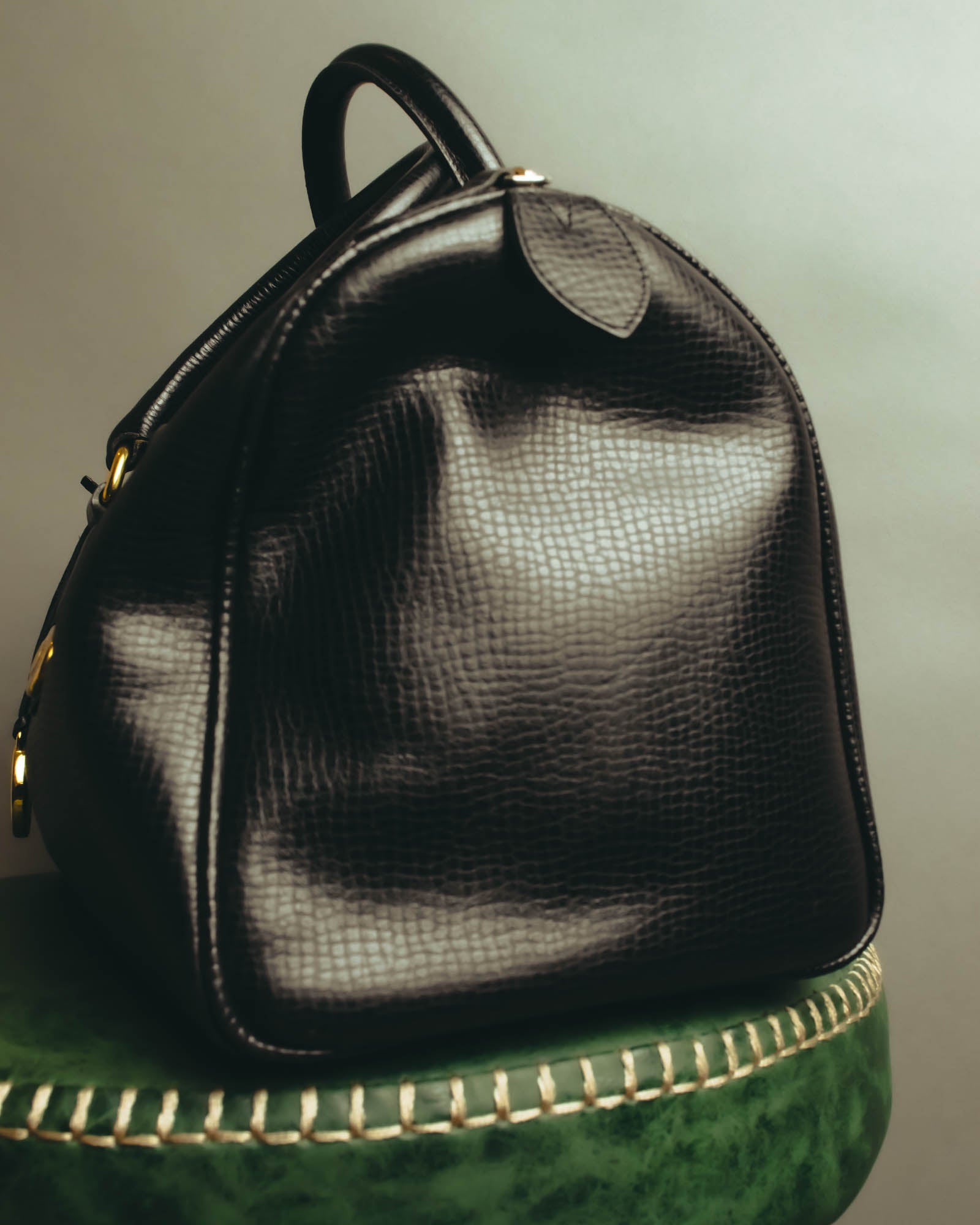 "Burberrys" 80's-90's Grained leather boston bag