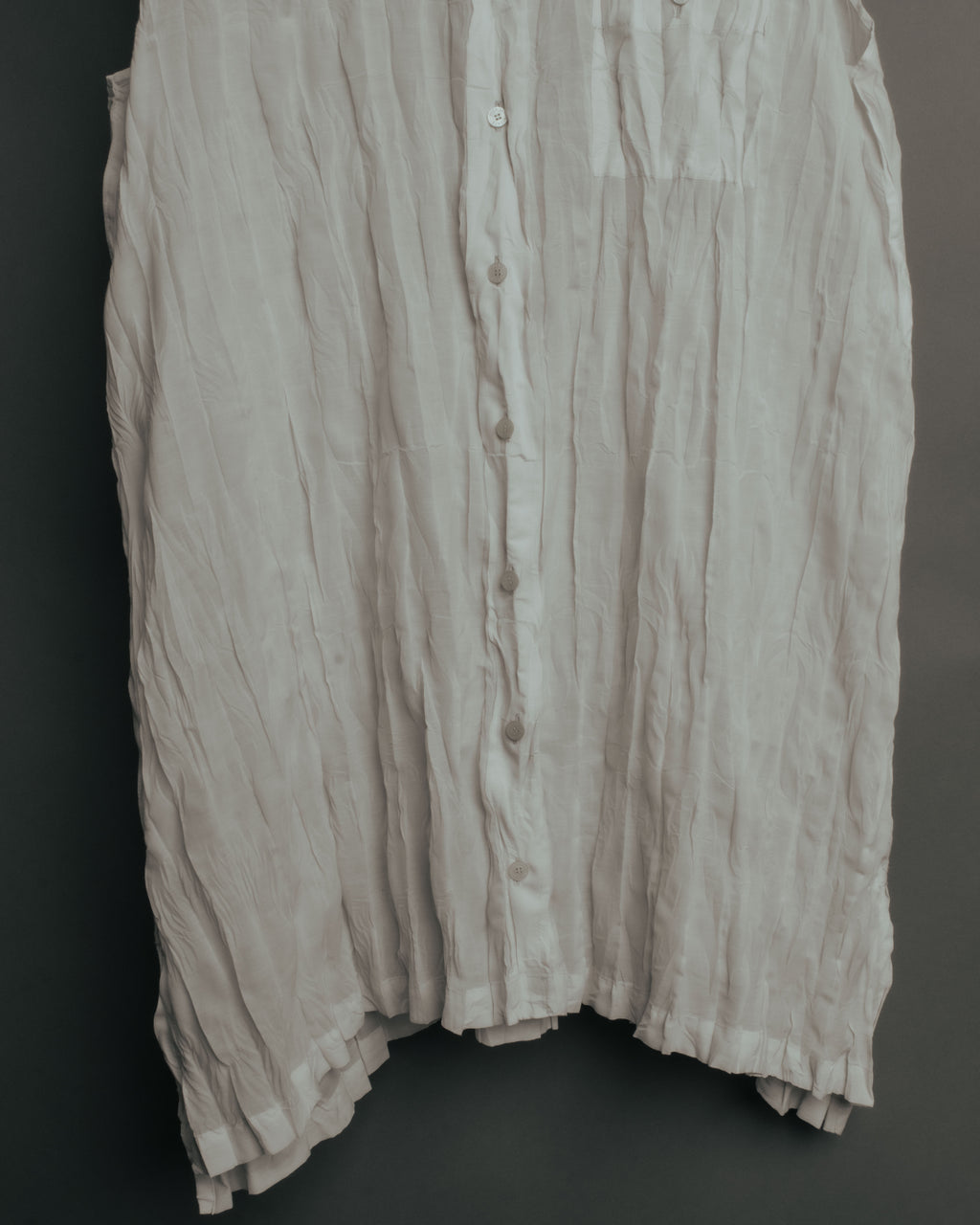 “PLEATS PLEASE ISSEY MIYAKE”
00’s-10’s Twisted pleat sleeveless shirt