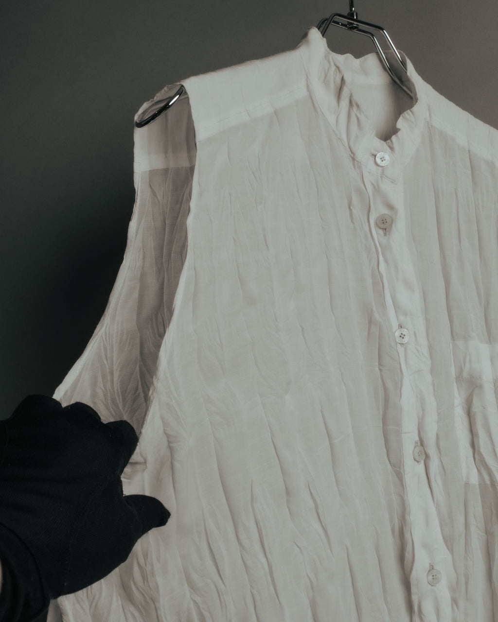 “PLEATS PLEASE ISSEY MIYAKE”
00’s-10’s Twisted pleat sleeveless shirt