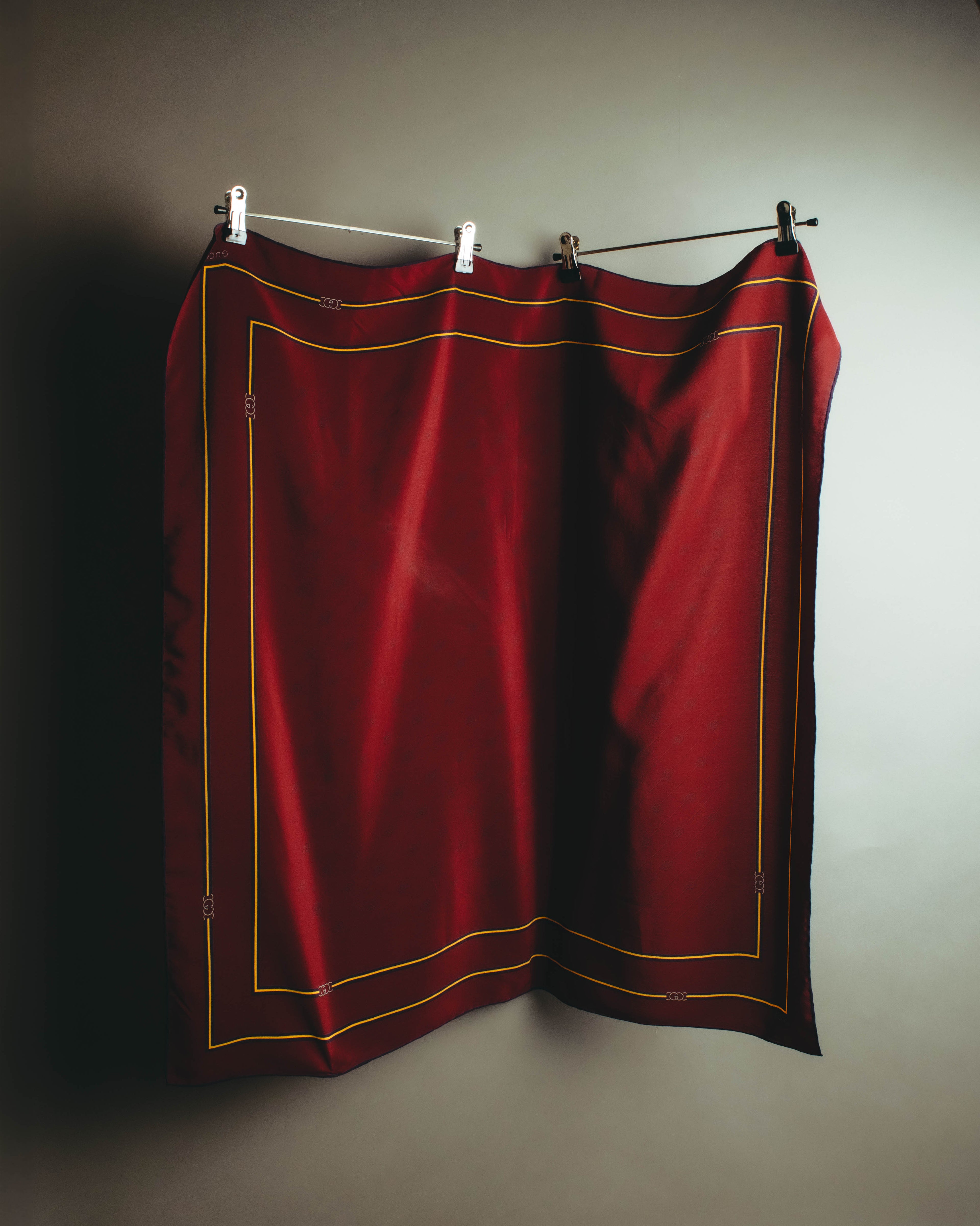 "GUCCI" 80's-90's Classic burgundy silk scarf