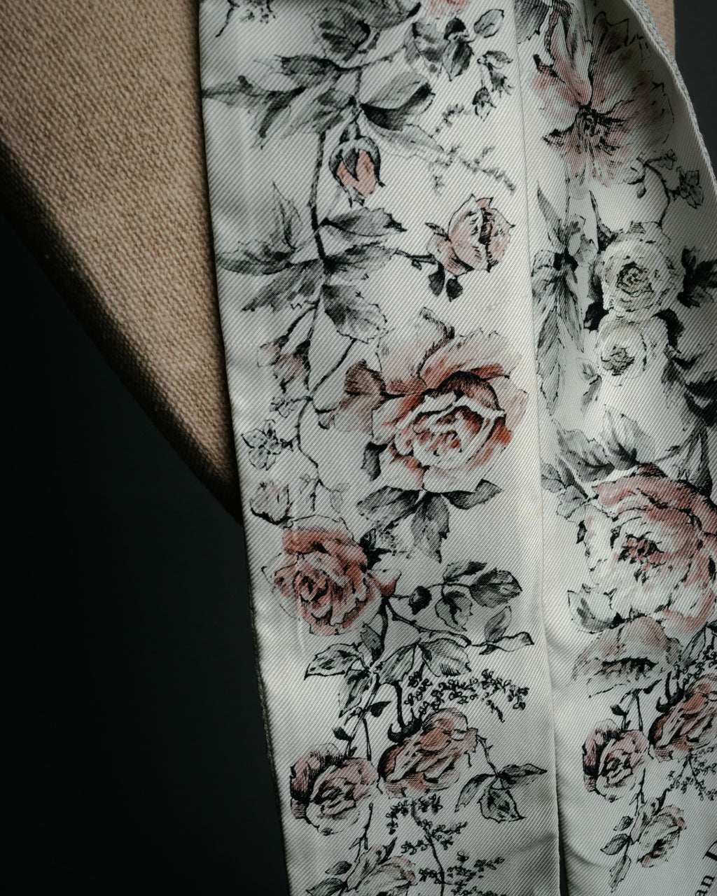 “Christian Dior“ 2018’s-2023’s Rose print silk mitzah scarf