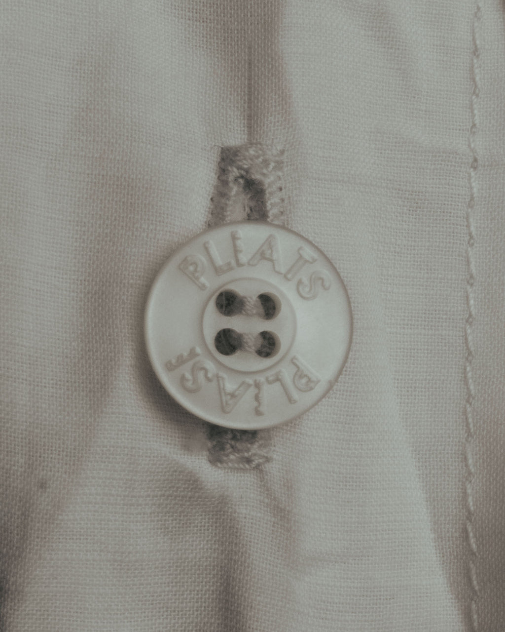“PLEATS PLEASE ISSEY MIYAKE”
00’s-10’s Twisted pleat sleeveless shirt