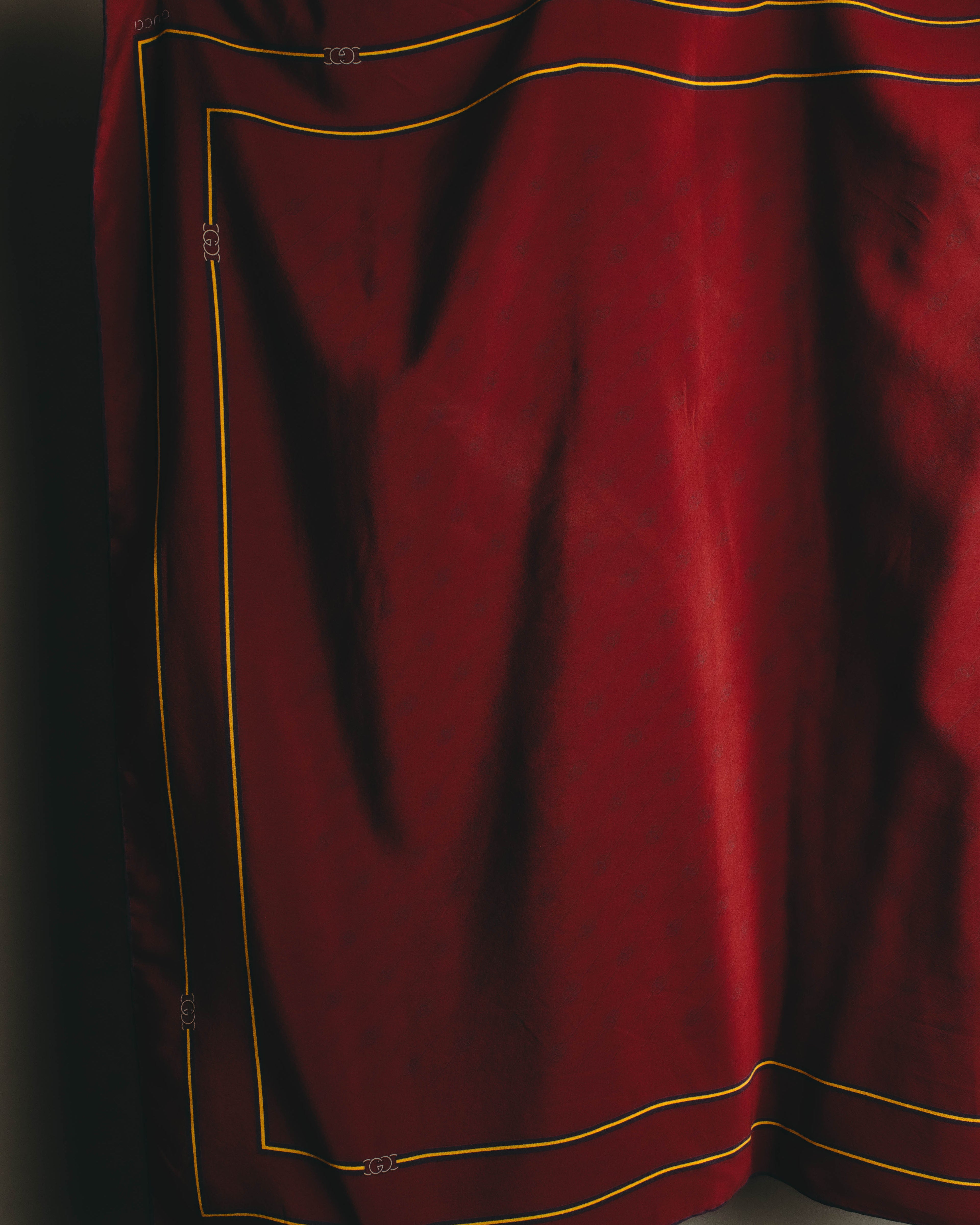 "GUCCI" 80's-90's Classic burgundy silk scarf