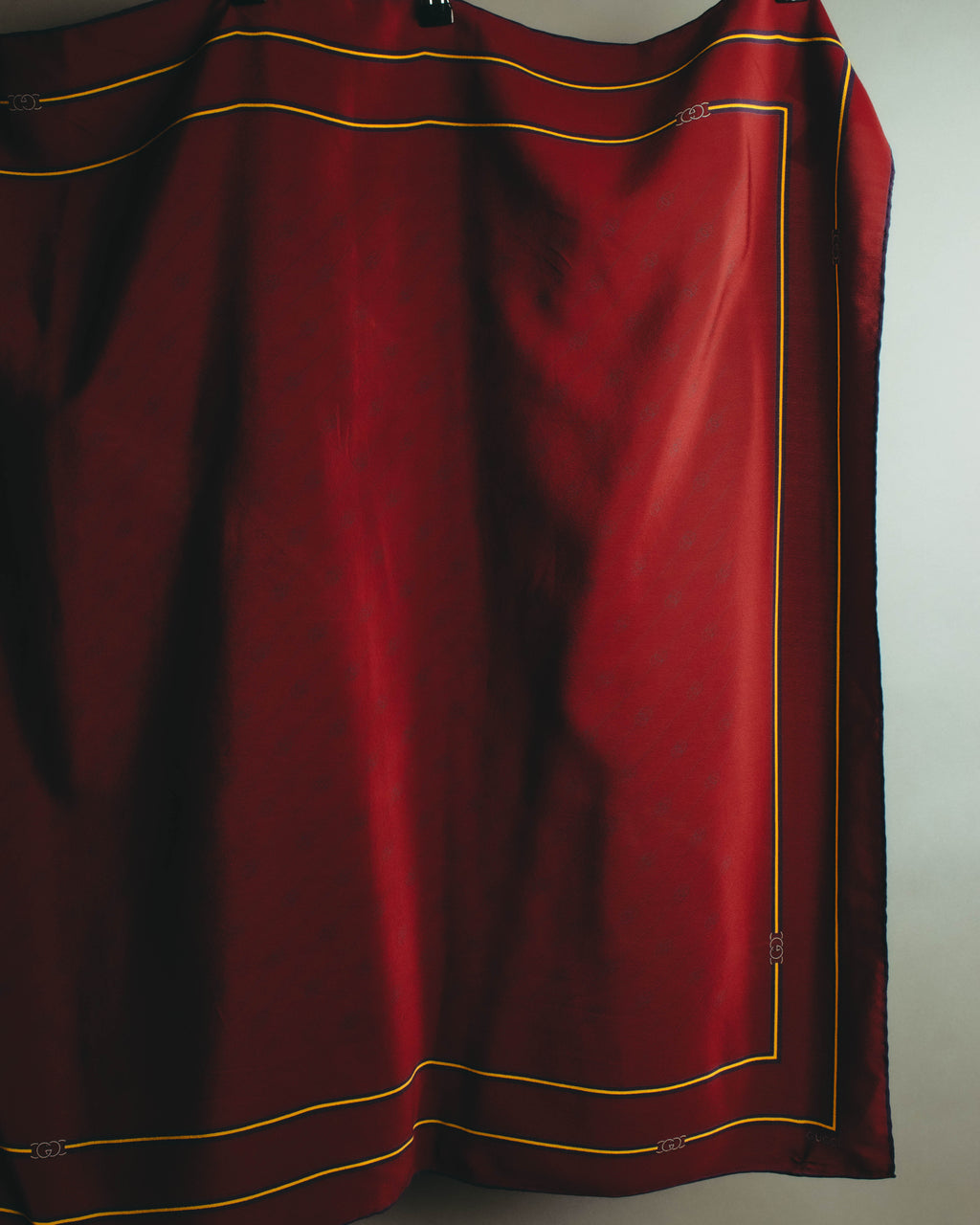 "GUCCI" 80's-90's Classic burgundy silk scarf