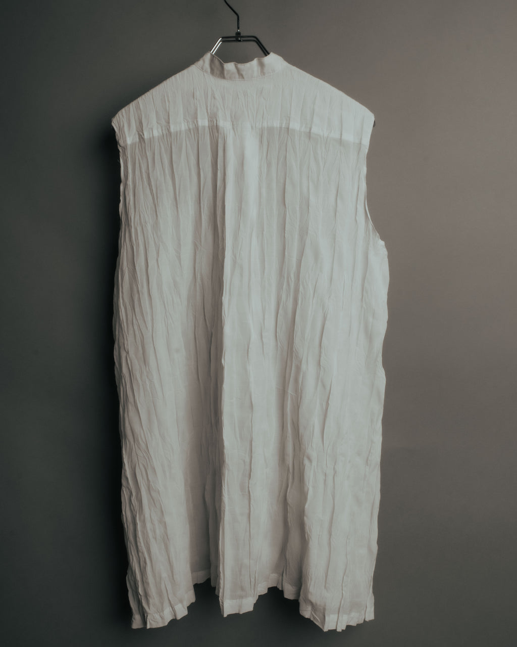 “PLEATS PLEASE ISSEY MIYAKE”
00’s-10’s Twisted pleat sleeveless shirt