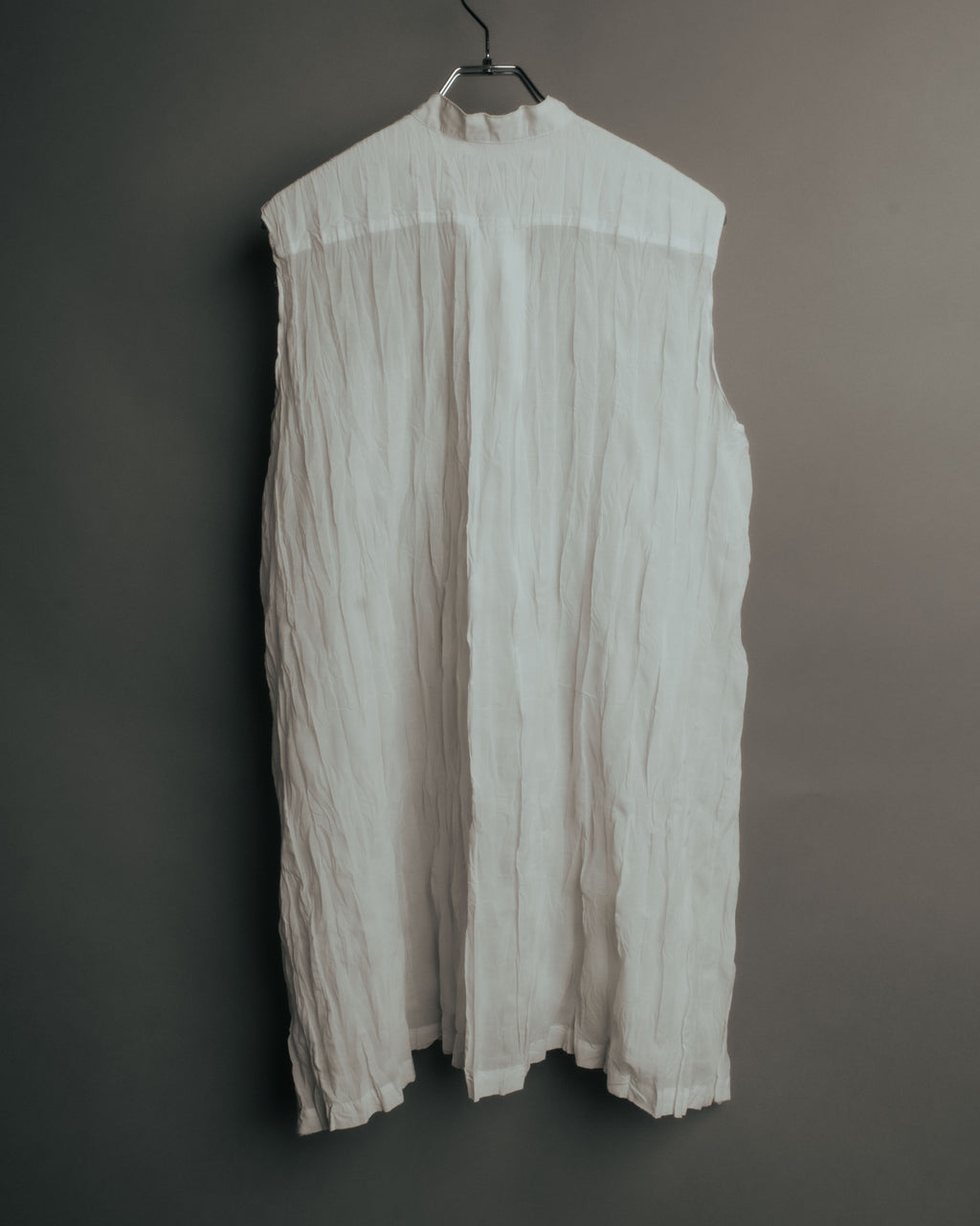 “PLEATS PLEASE ISSEY MIYAKE”
00’s-10’s Twisted pleat sleeveless shirt