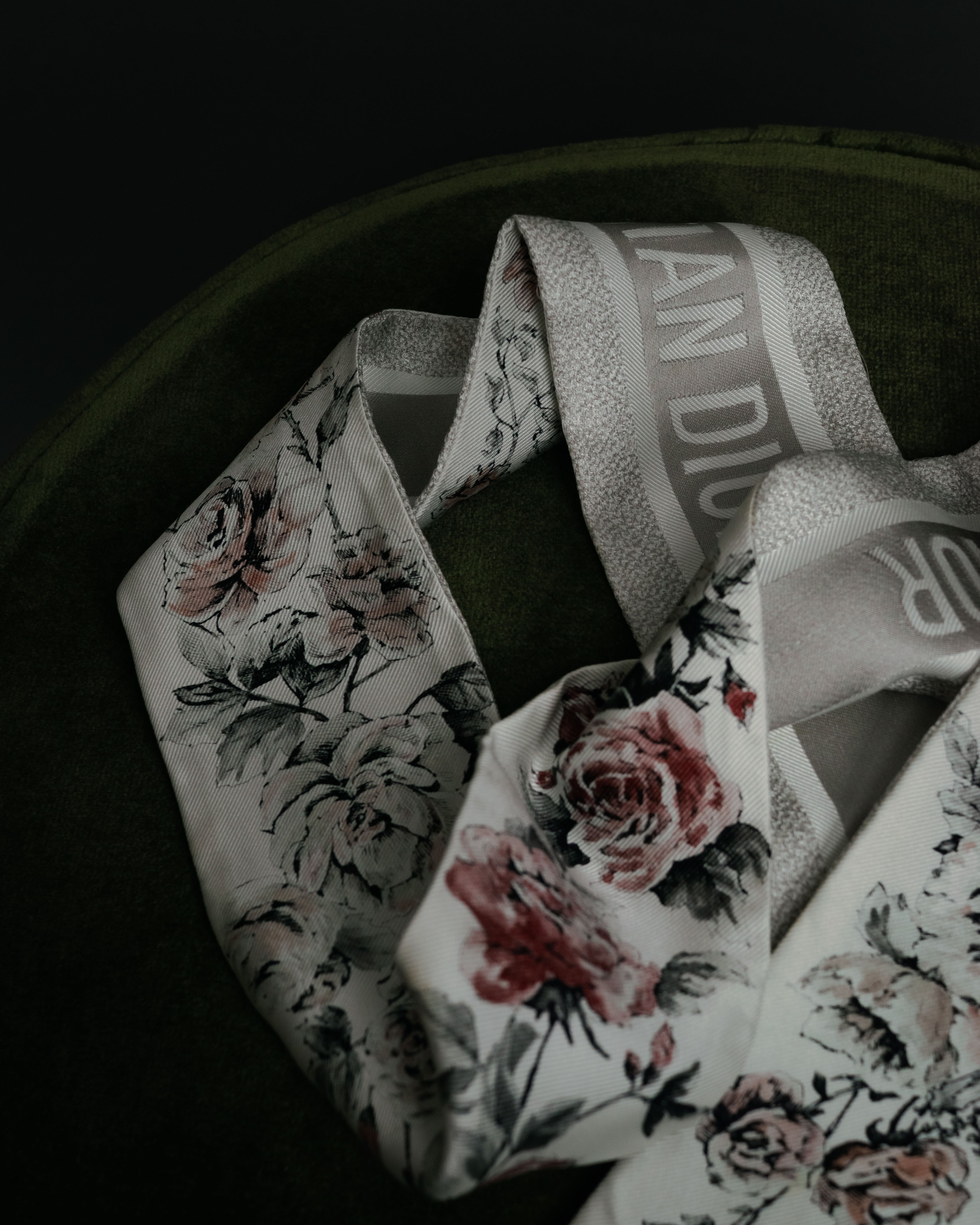 “Christian Dior“ 2018’s-2023’s Rose print silk mitzah scarf