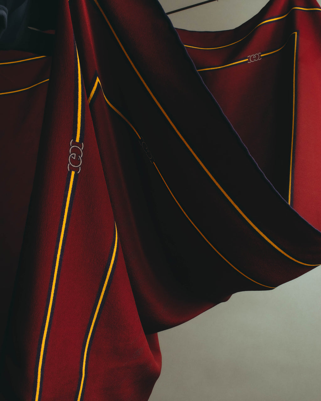 "GUCCI" 80's-90's Classic burgundy silk scarf