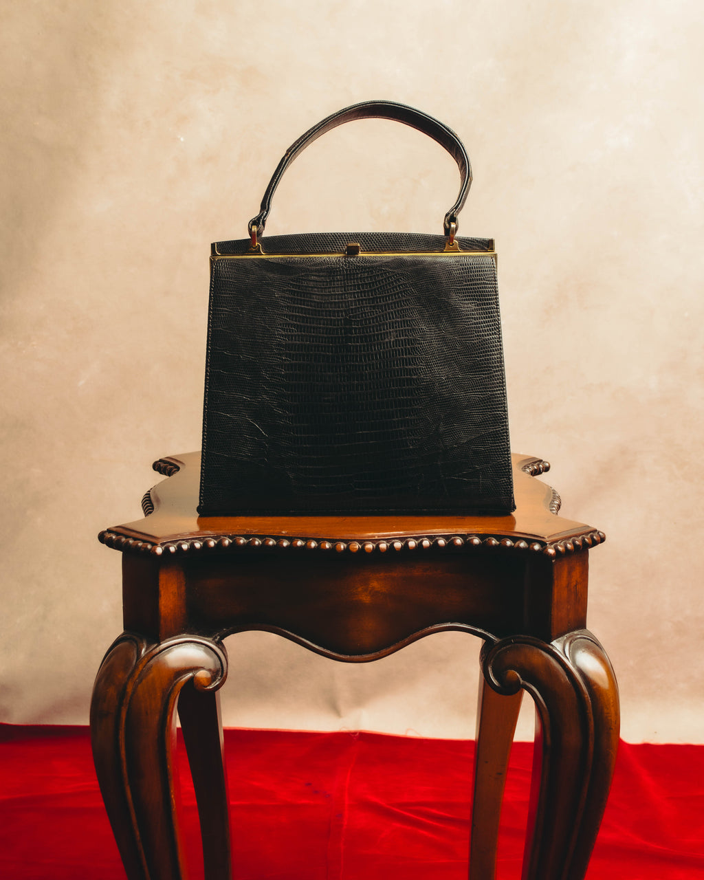 "The Gray Shop" 40's-early 60's Structured reptile embossed leather frame handbag