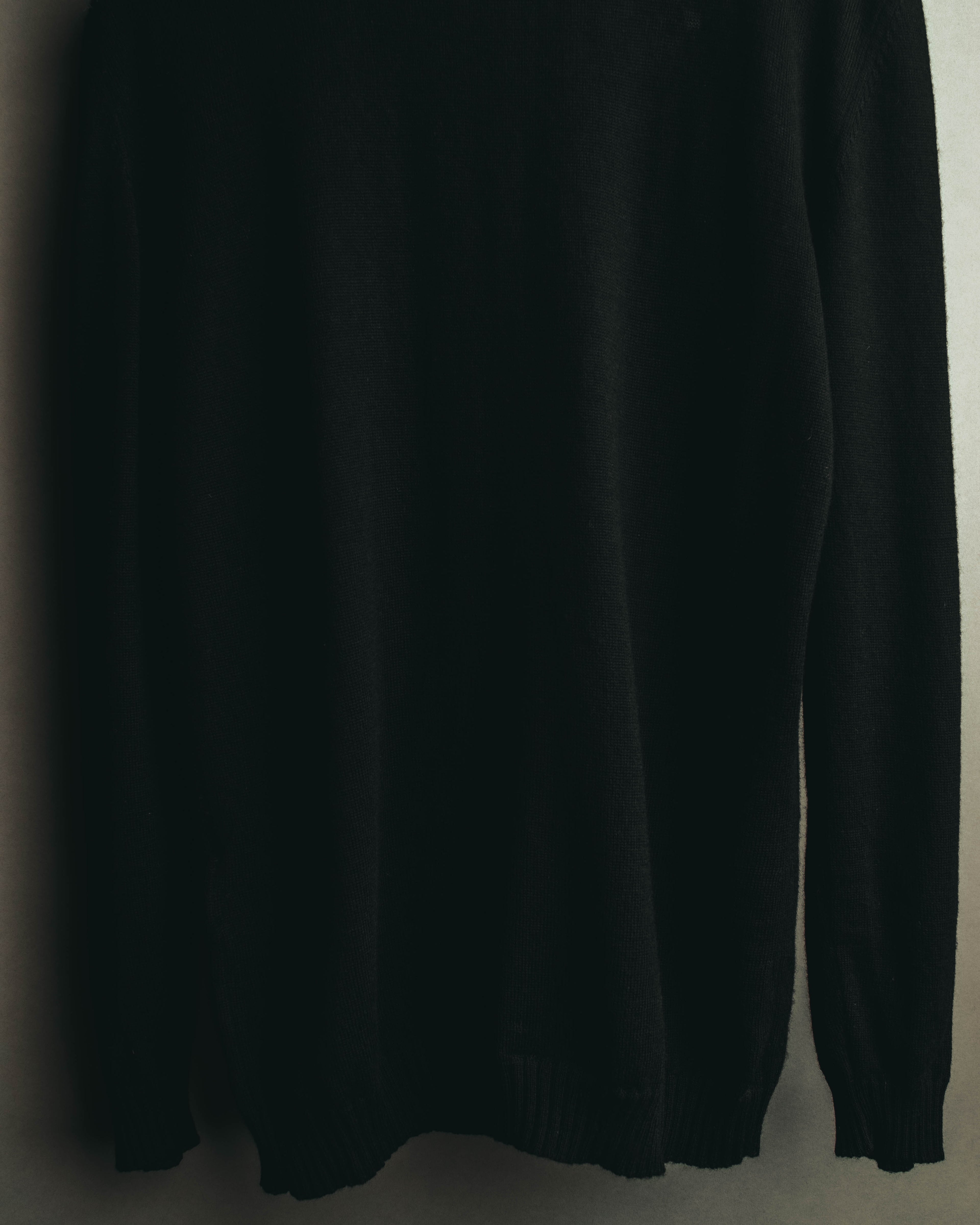 "VALENTINO ROMA" 00's Ruffled virgin wool knit sweater