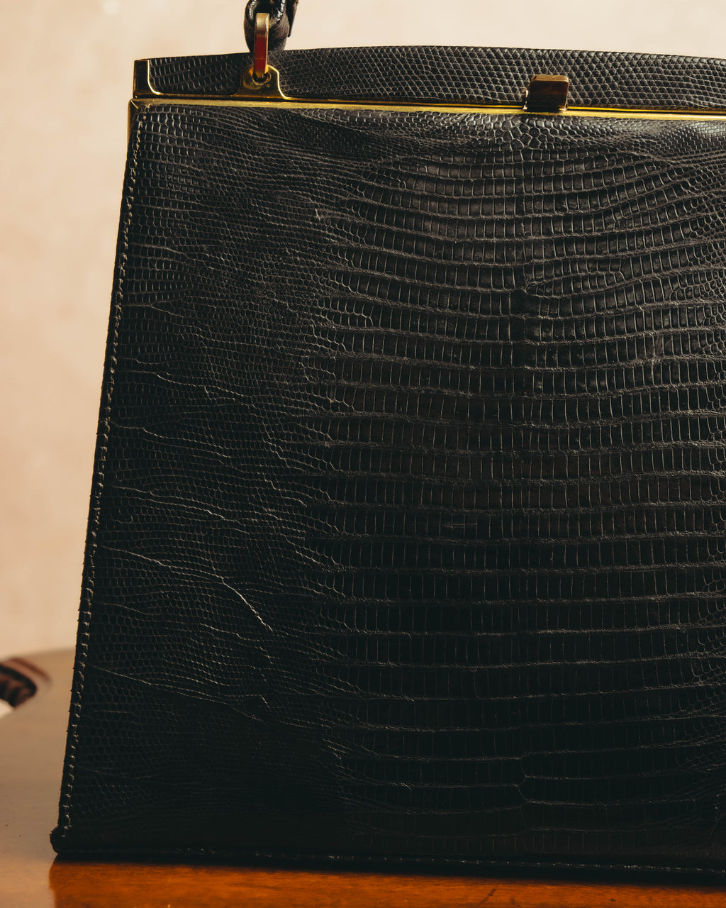 "The Gray Shop" 40's-early 60's Structured reptile embossed leather frame handbag