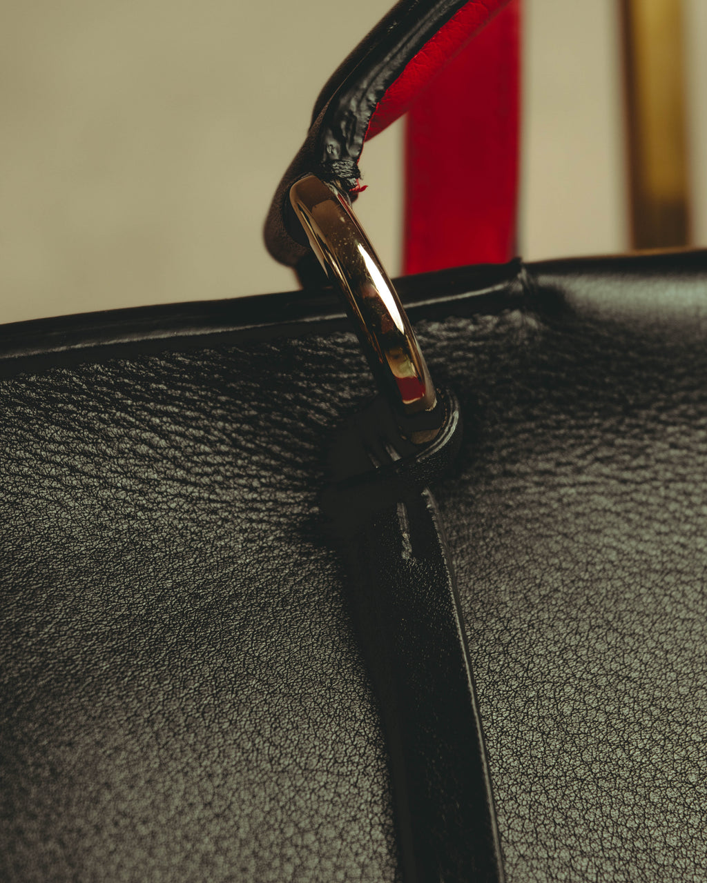 –SPECIAL– "Salvatore Ferragamo" 10's-20's Structured leather top-handle shoulder bag