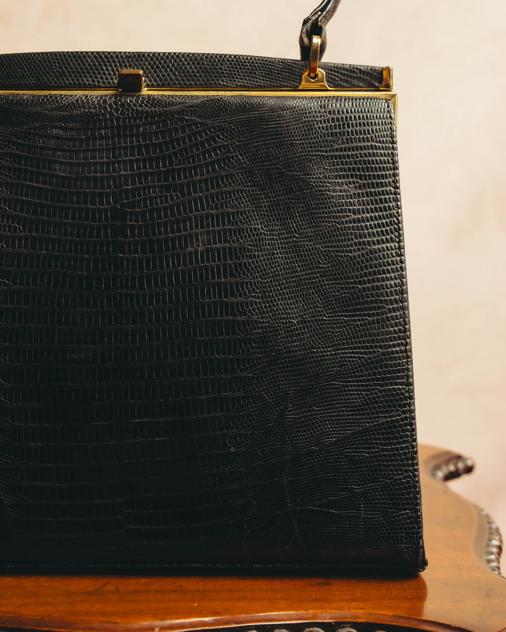 "The Gray Shop" 40's-early 60's Structured reptile embossed leather frame handbag