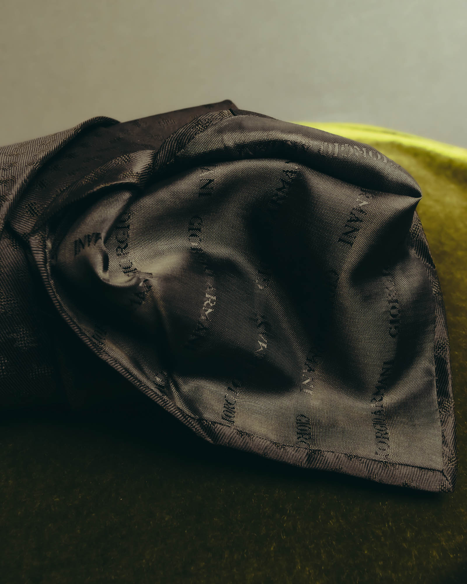 "GIORGIO ARMANI" 90's-00's Dark jacquard silk necktie