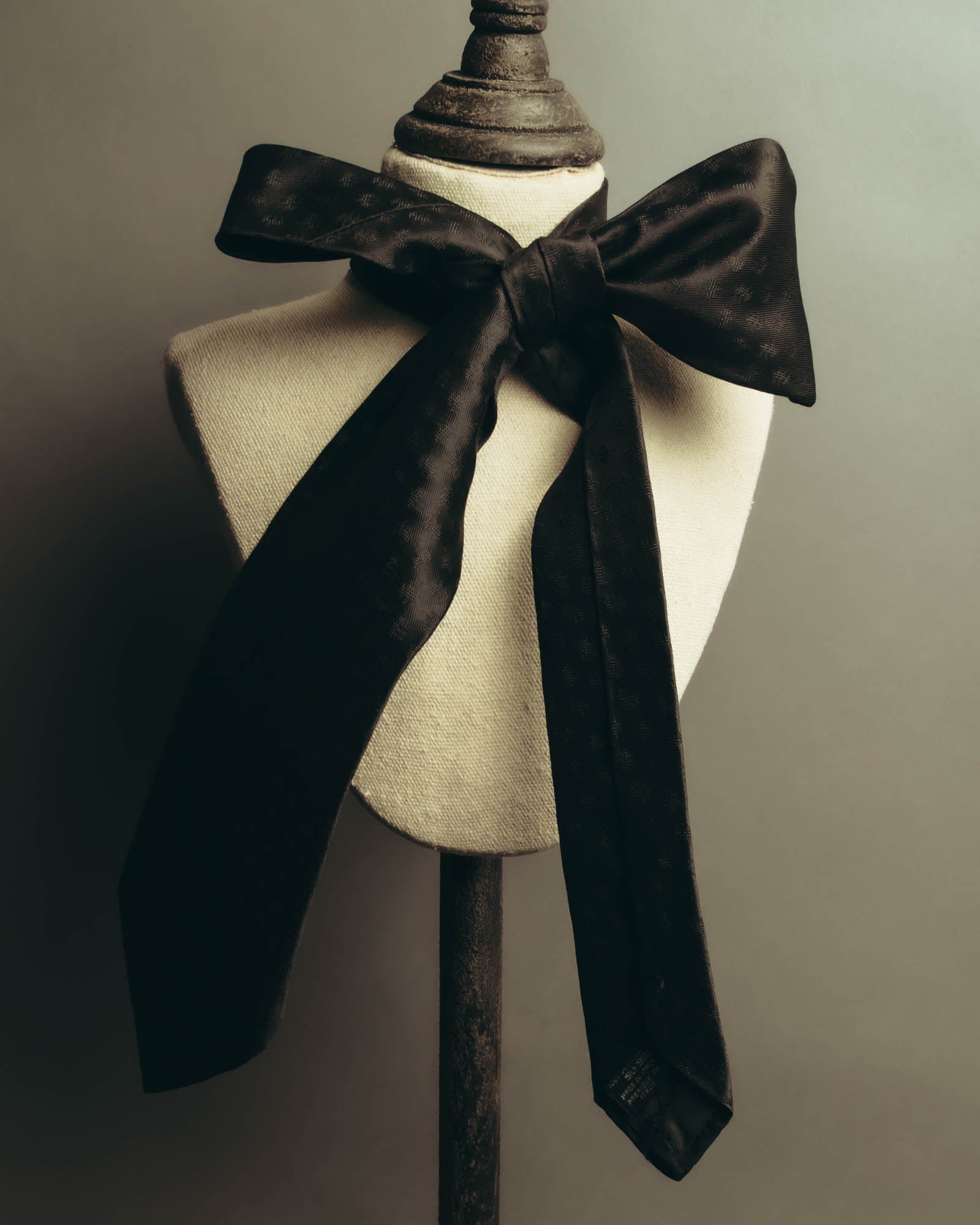 "GIORGIO ARMANI" 90's-00's Dark jacquard silk necktie