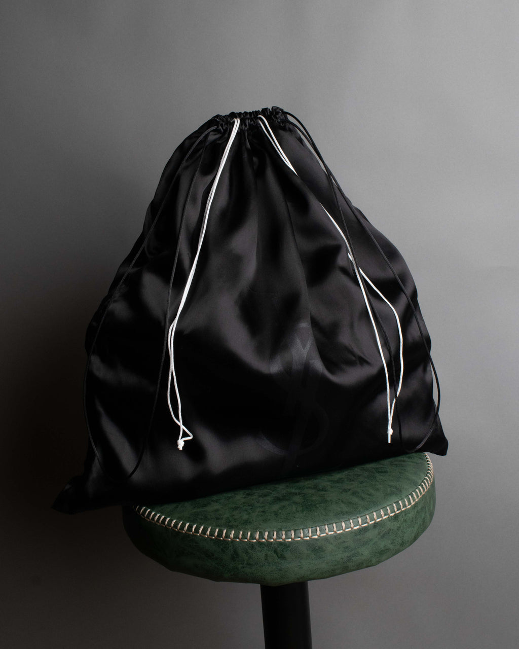 “Yves Saint Laurent” 2005-2010 Muse leather handbag