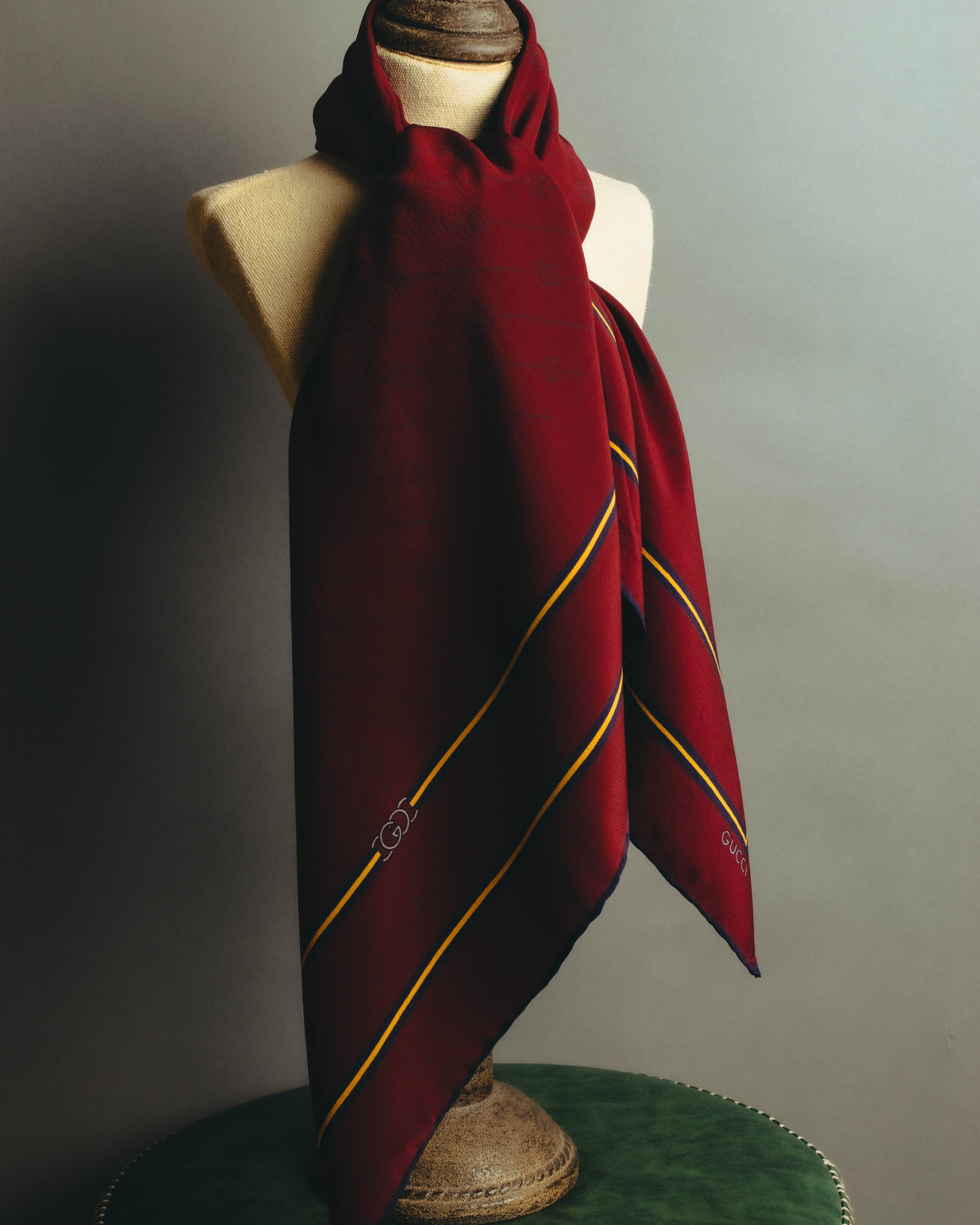 "GUCCI" 80's-90's Classic burgundy silk scarf