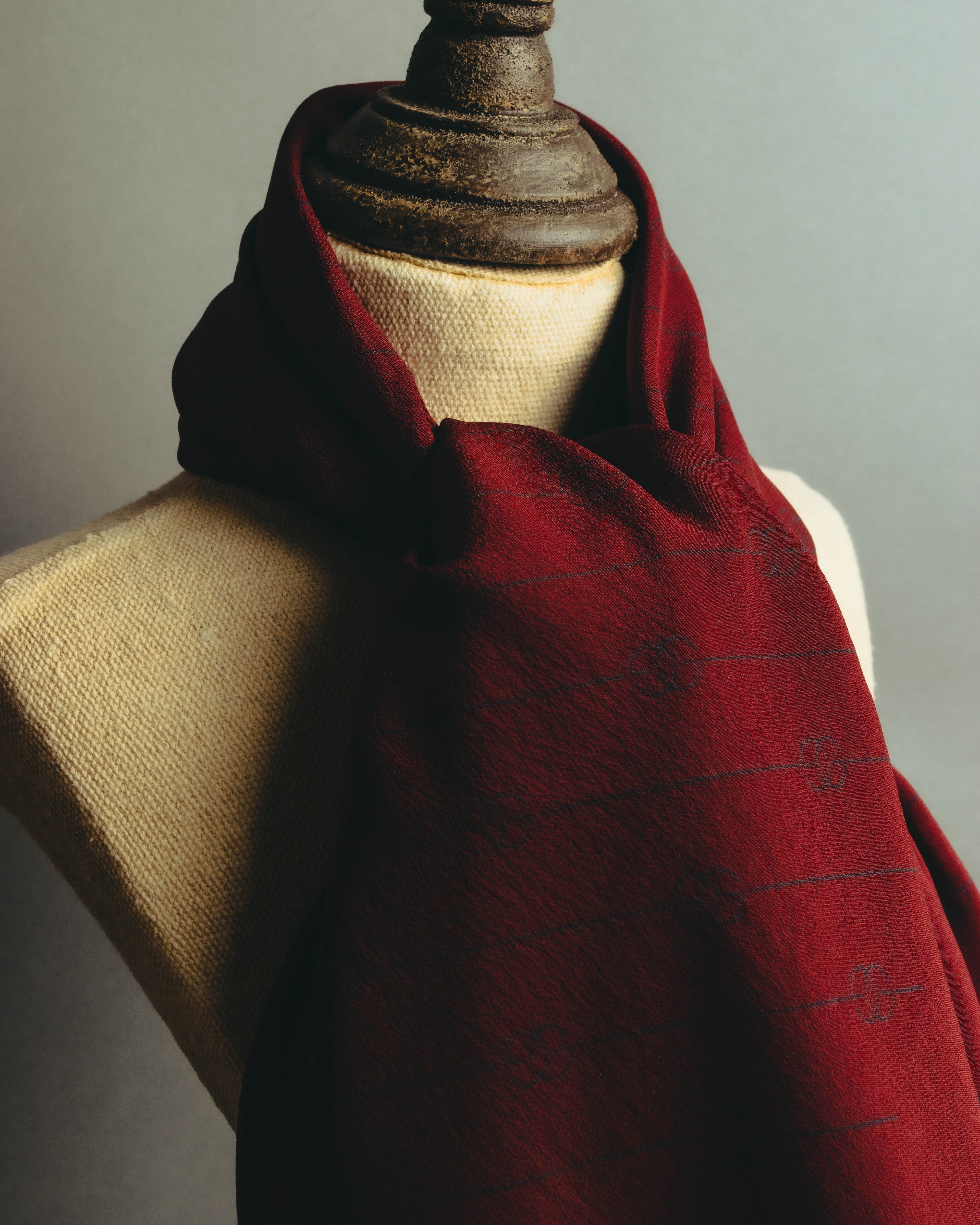 "GUCCI" 80's-90's Classic burgundy silk scarf
