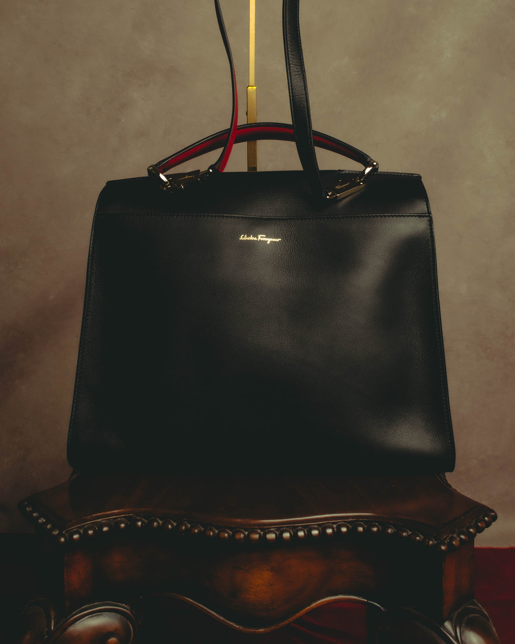 –SPECIAL– "Salvatore Ferragamo" 10's-20's Structured leather top-handle shoulder bag