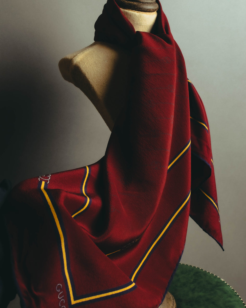 "GUCCI" 80's-90's Classic burgundy silk scarf