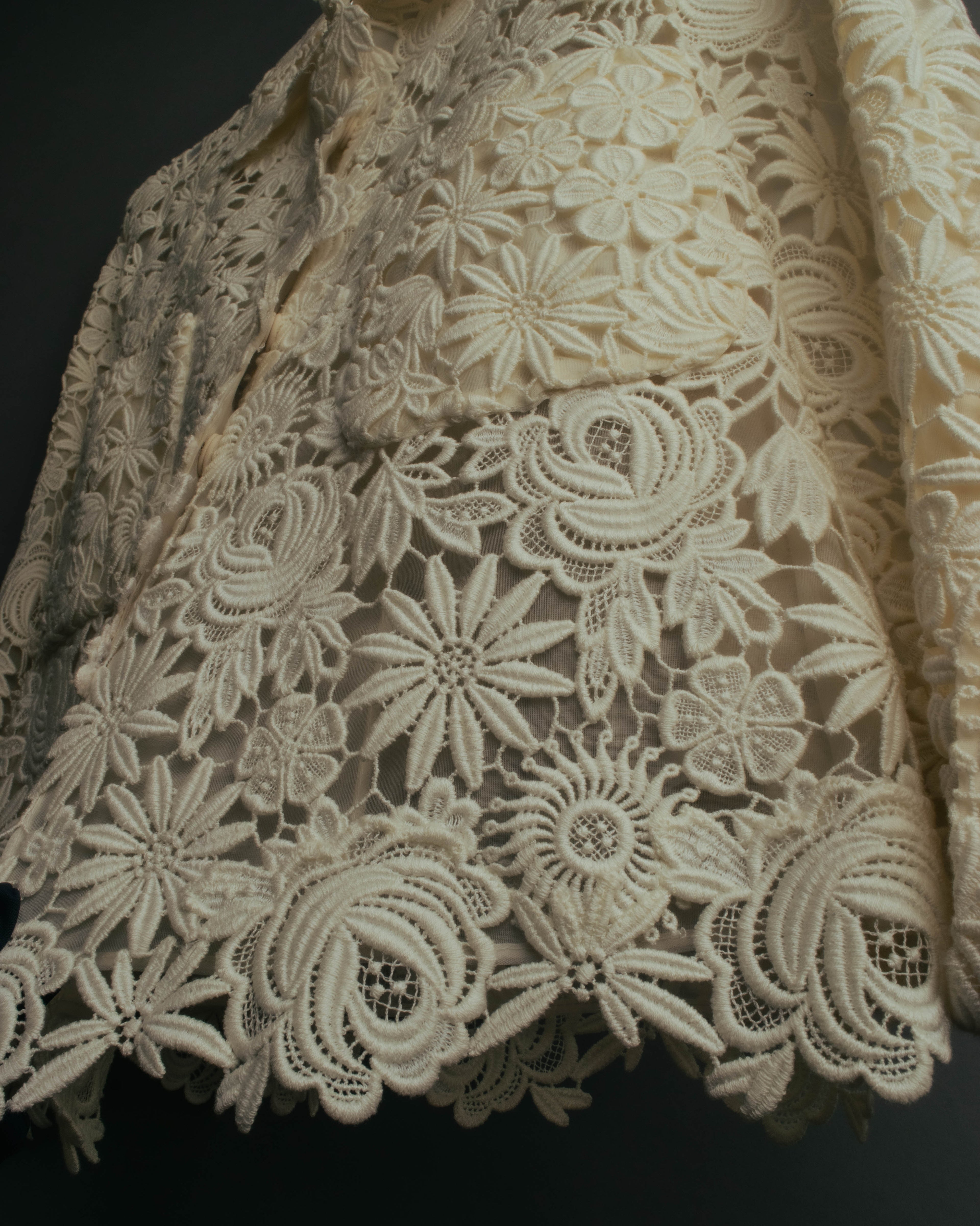 "VALENTINO" 2010's Cropped floral lace jacket