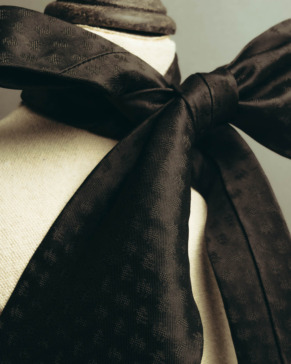 "GIORGIO ARMANI" 90's-00's Dark jacquard silk necktie