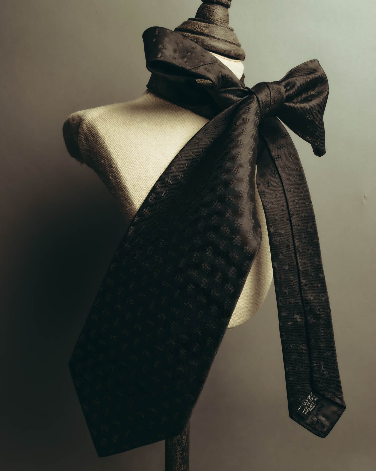 "GIORGIO ARMANI" 90's-00's Dark jacquard silk necktie