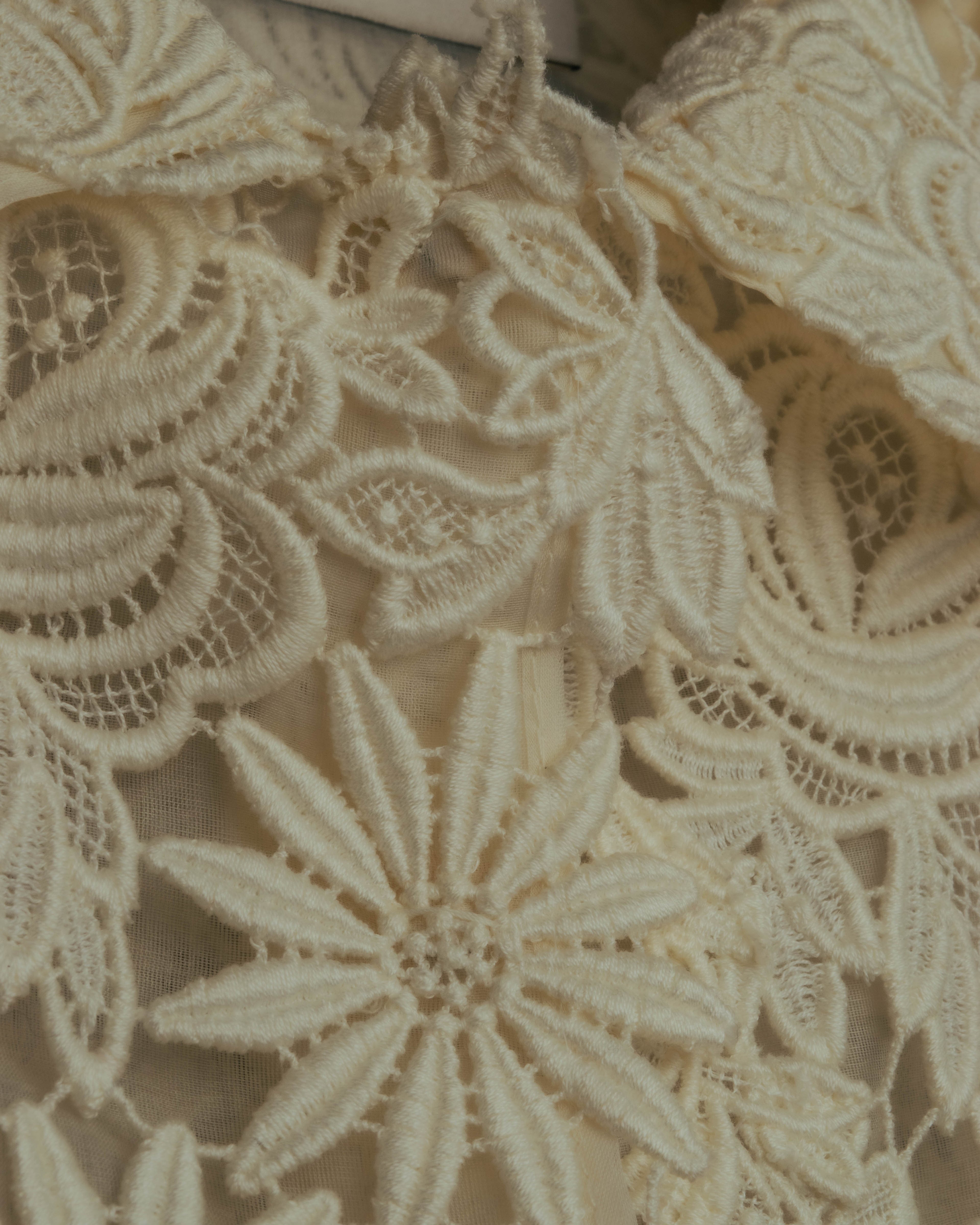 "VALENTINO" 2010's Cropped floral lace jacket