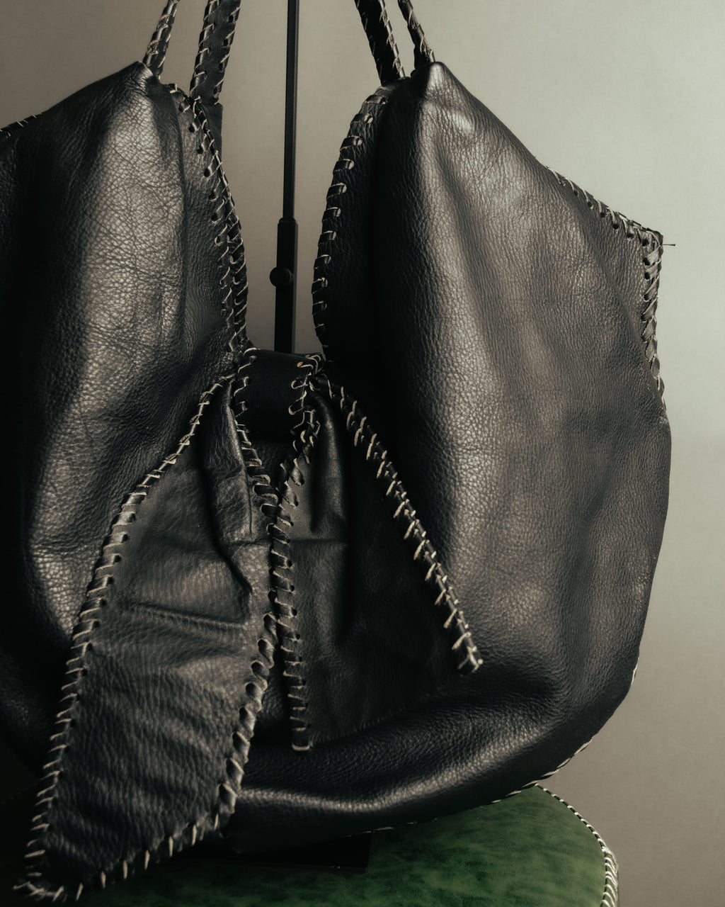 -SPECIAL- “VALENTINO GARAVANI” 2006-2009 Histoire whipstitch leather tote bag