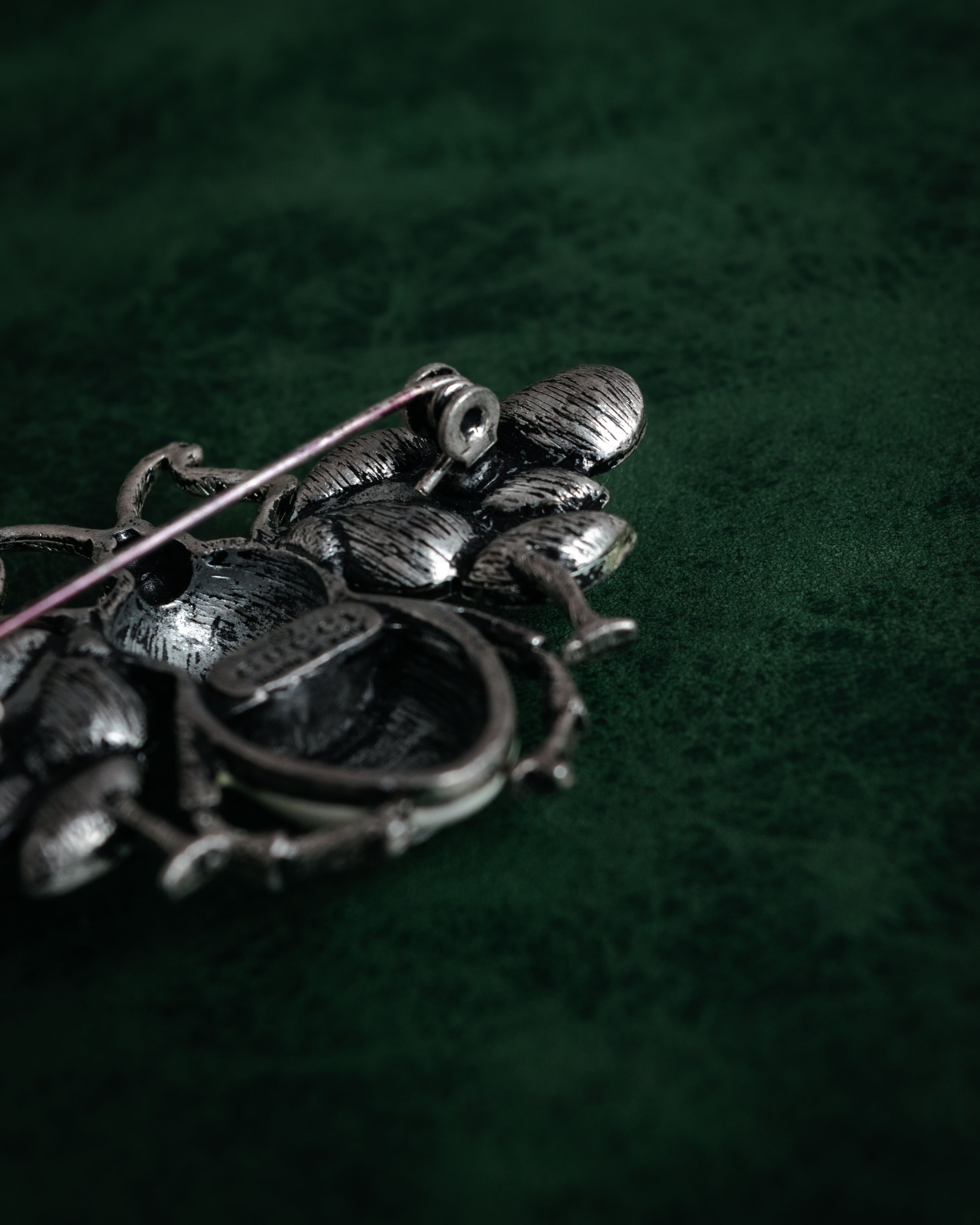 –SPECIAL– “GUCCI” 2017- crystal bee brooch