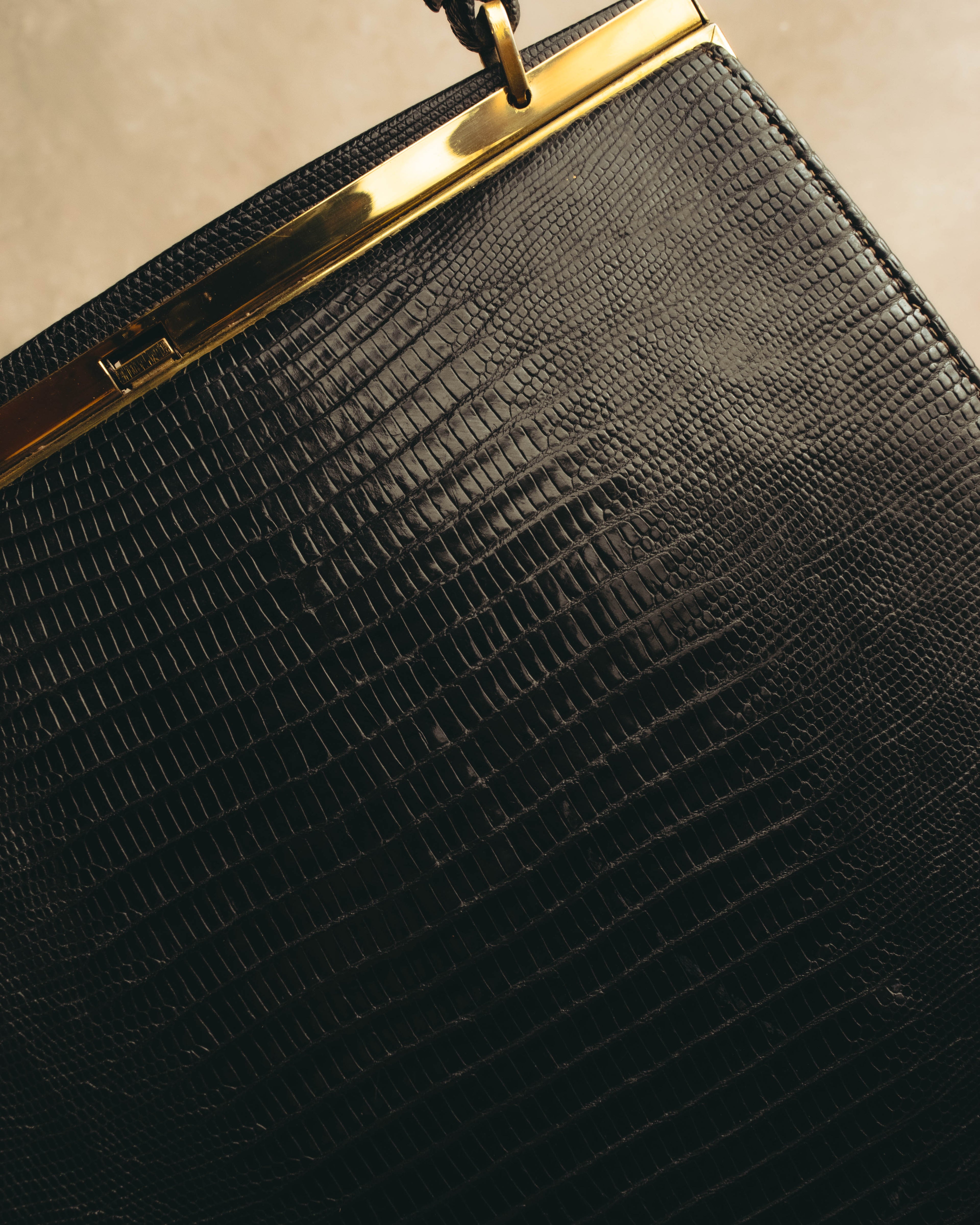 "The Gray Shop" 40's-early 60's Structured reptile embossed leather frame handbag