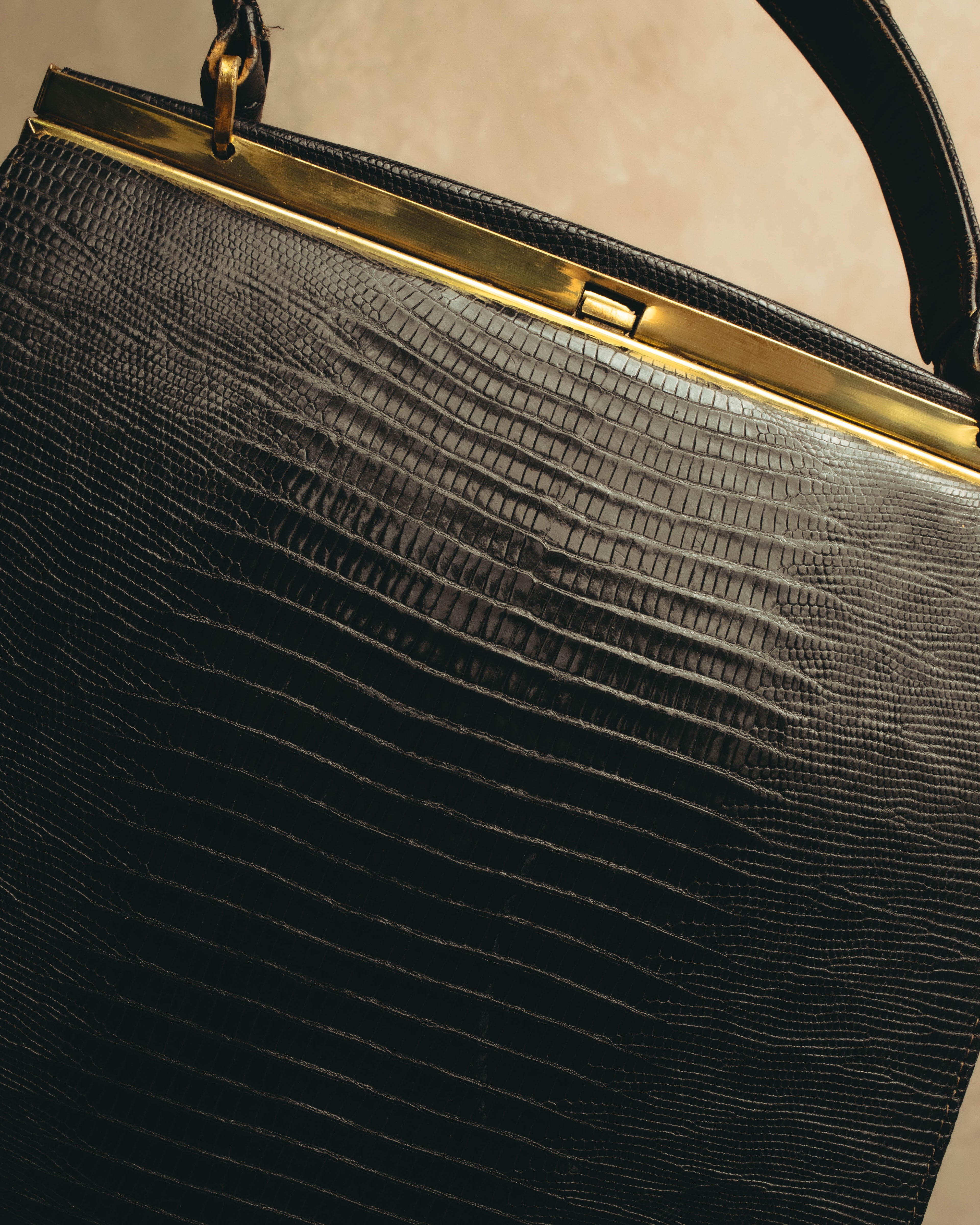 "The Gray Shop" 40's-early 60's Structured reptile embossed leather frame handbag