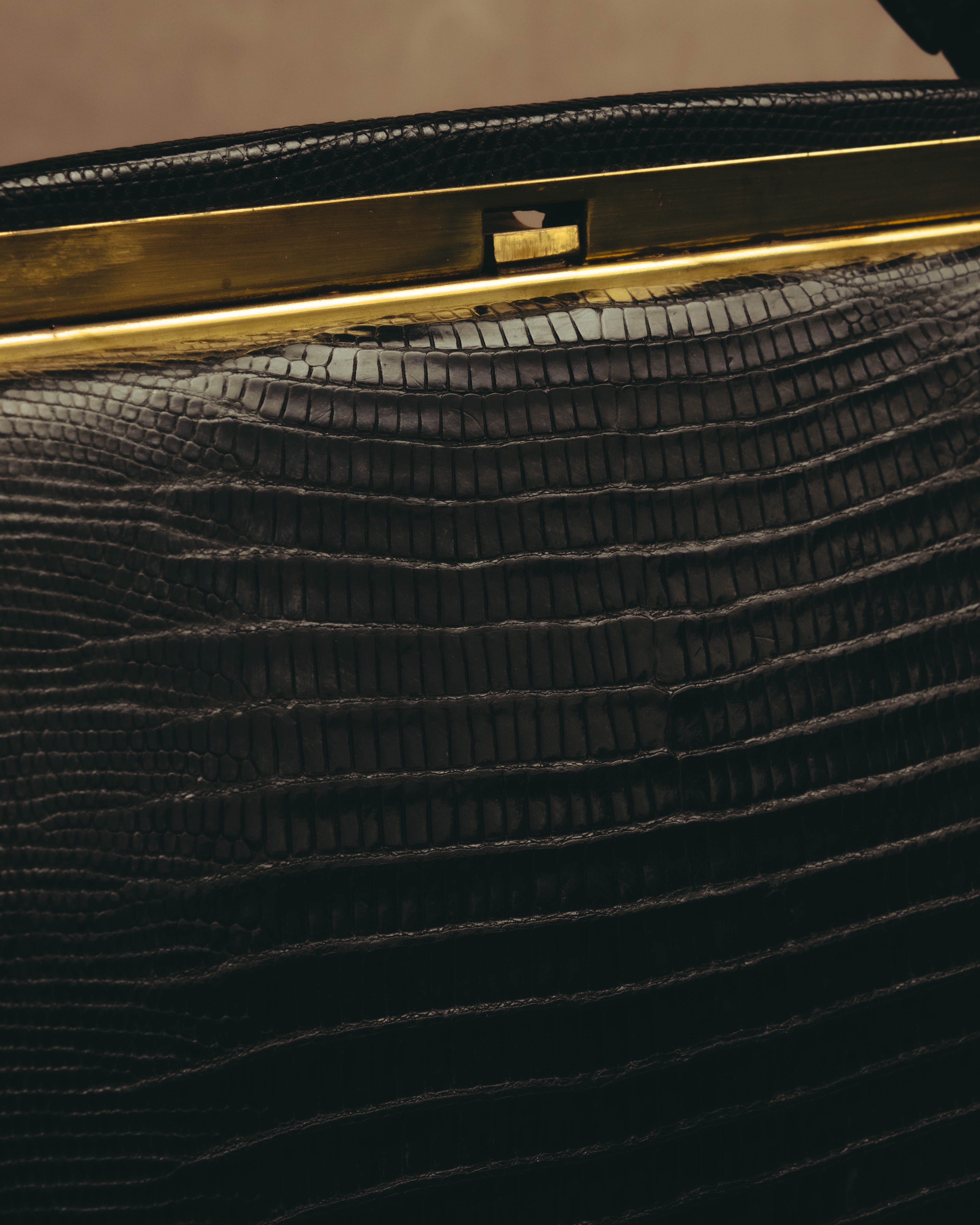 "The Gray Shop" 40's-early 60's Structured reptile embossed leather frame handbag