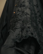 “tricot COMME des GARÇONS” 2020 Floral embroidery stand collar shirt
