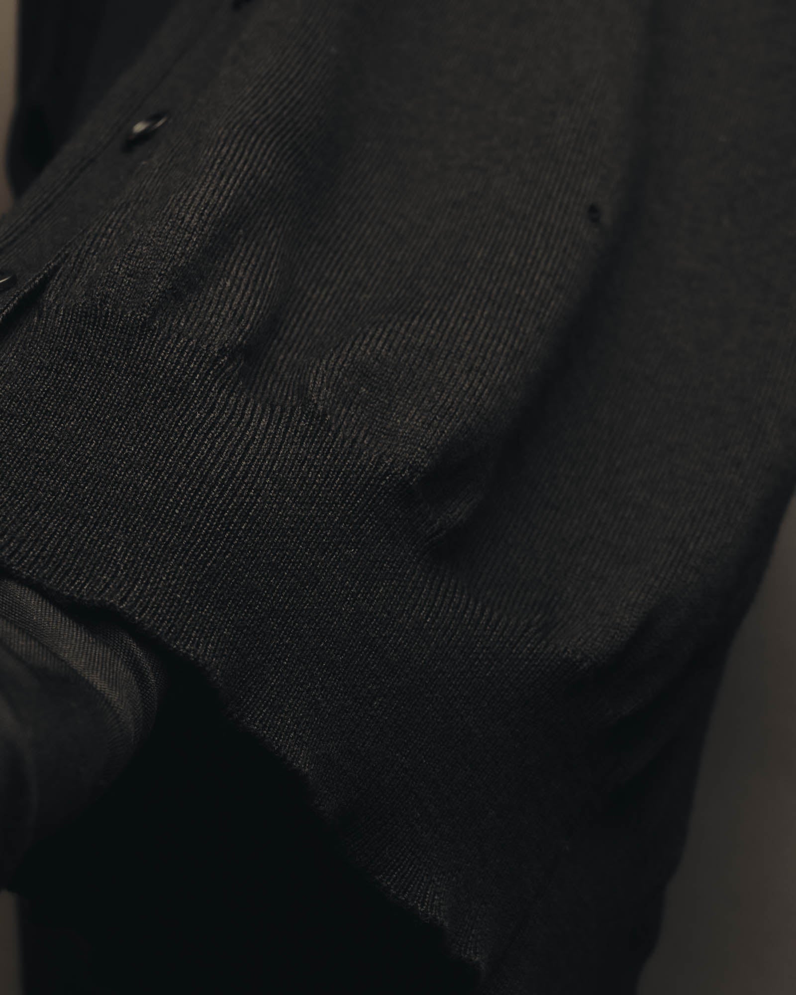 "PRADA" 10's-20's Lightweight v-neck knit cardigan