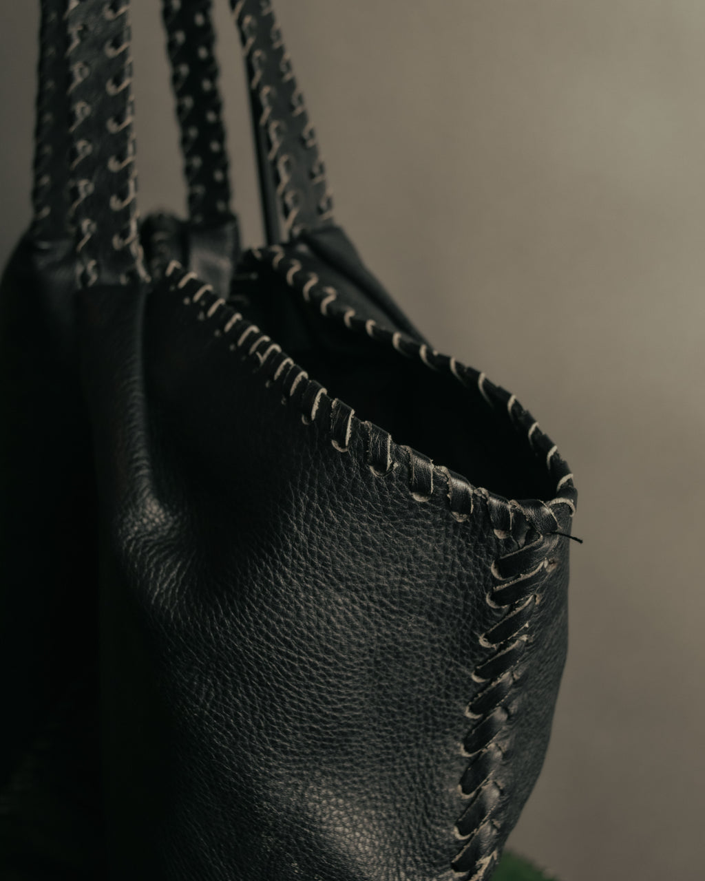 -SPECIAL- “VALENTINO GARAVANI” 2006-2009 Histoire whipstitch leather tote bag