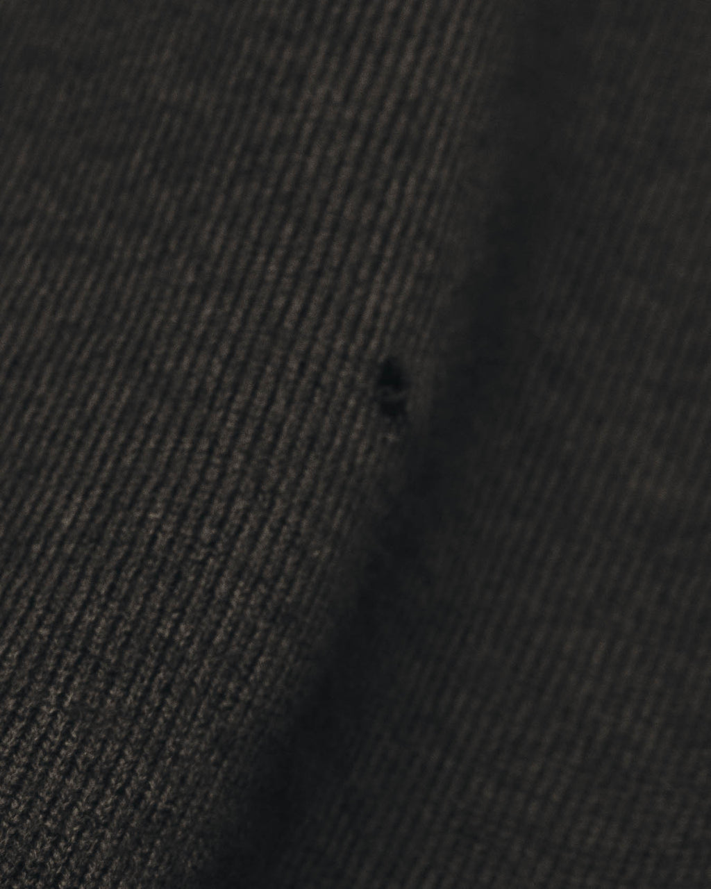 "PRADA" 10's-20's Lightweight v-neck knit cardigan