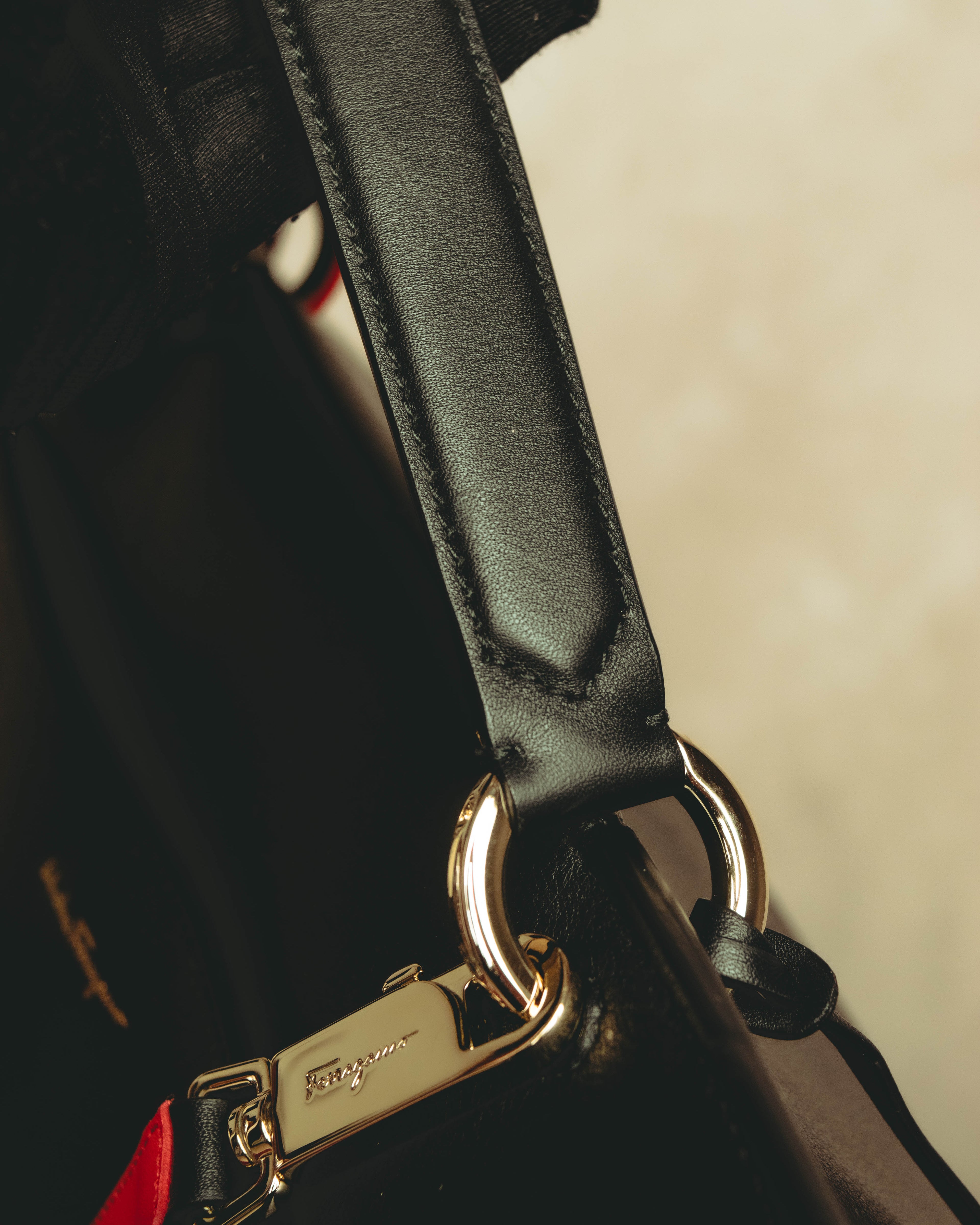 –SPECIAL– "Salvatore Ferragamo" 10's-20's Structured leather top-handle shoulder bag