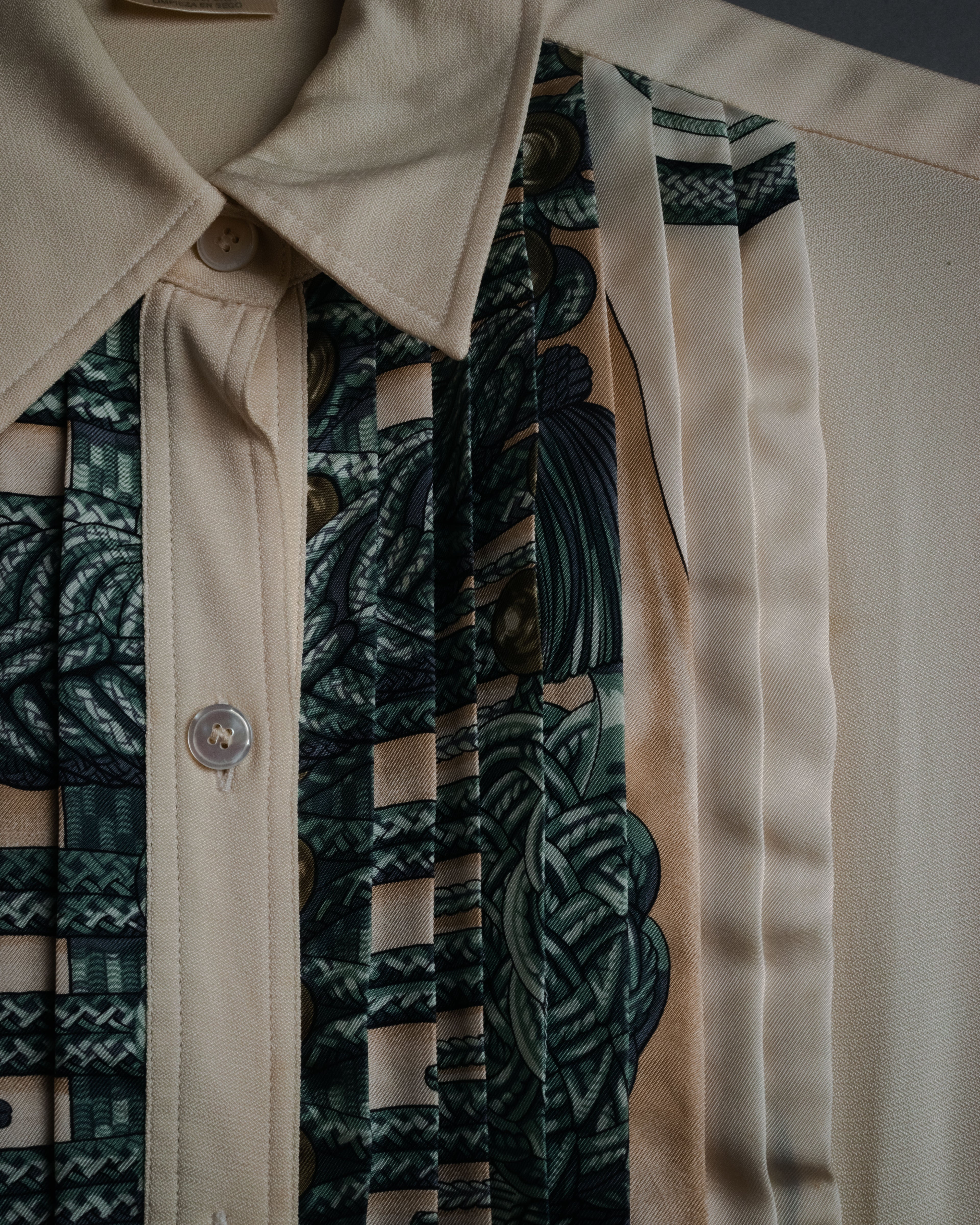 -SPECIAL- “HERMÈS” 80’s scarf panel silk shirt