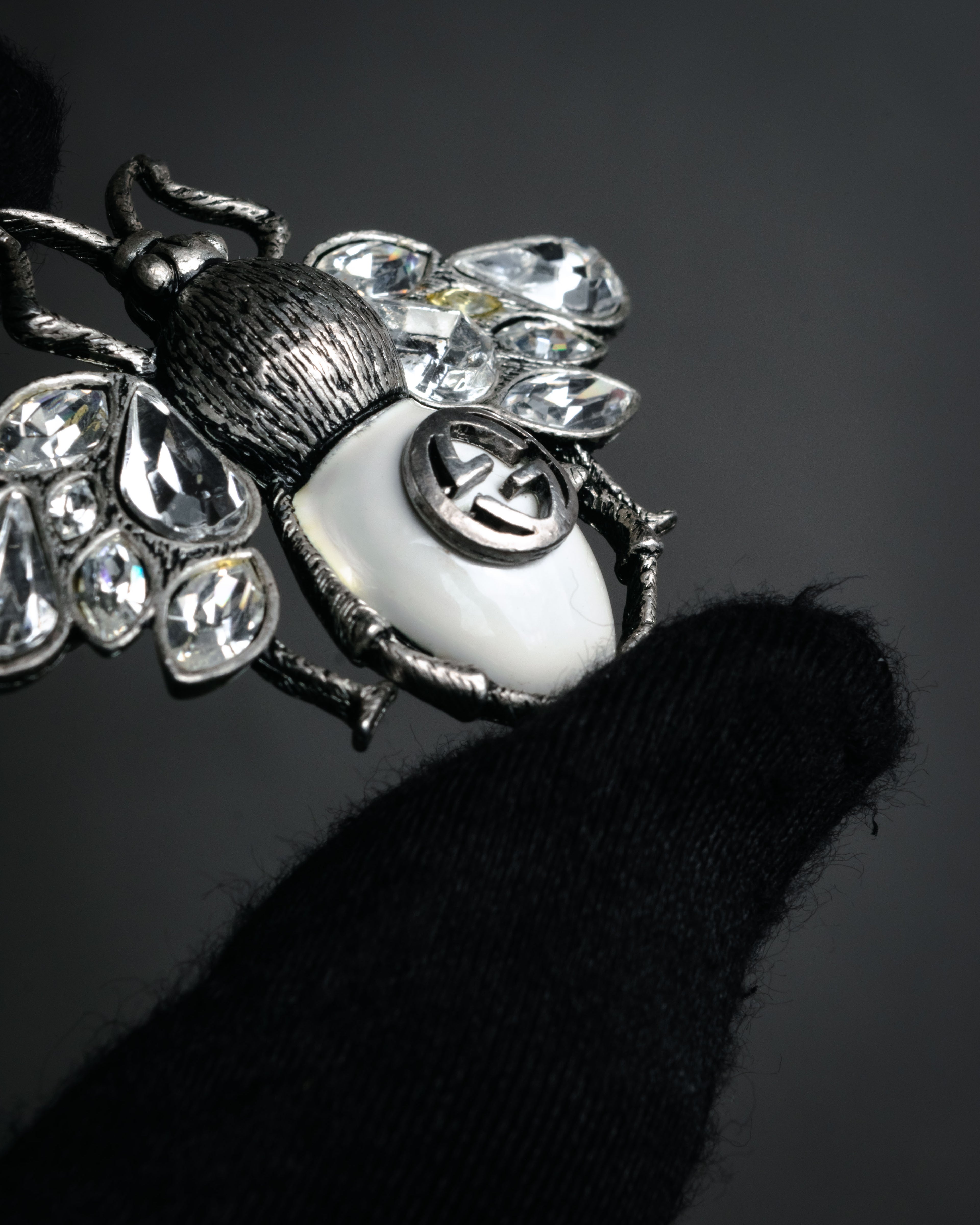 –SPECIAL– “GUCCI” 2017- crystal bee brooch