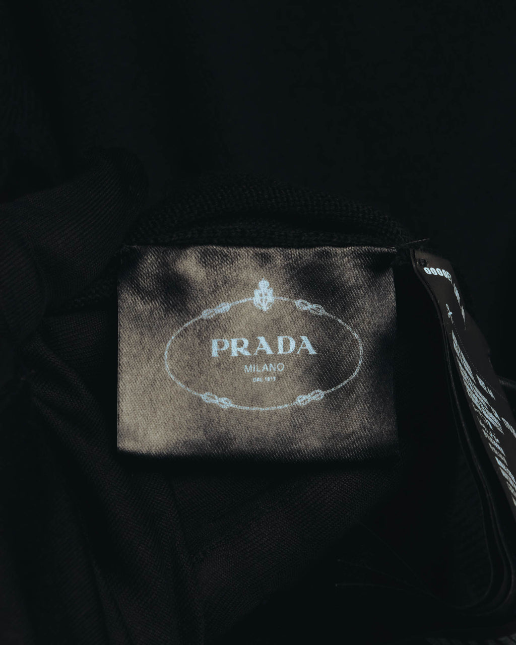 "PRADA" 10's-20's Lightweight v-neck knit cardigan