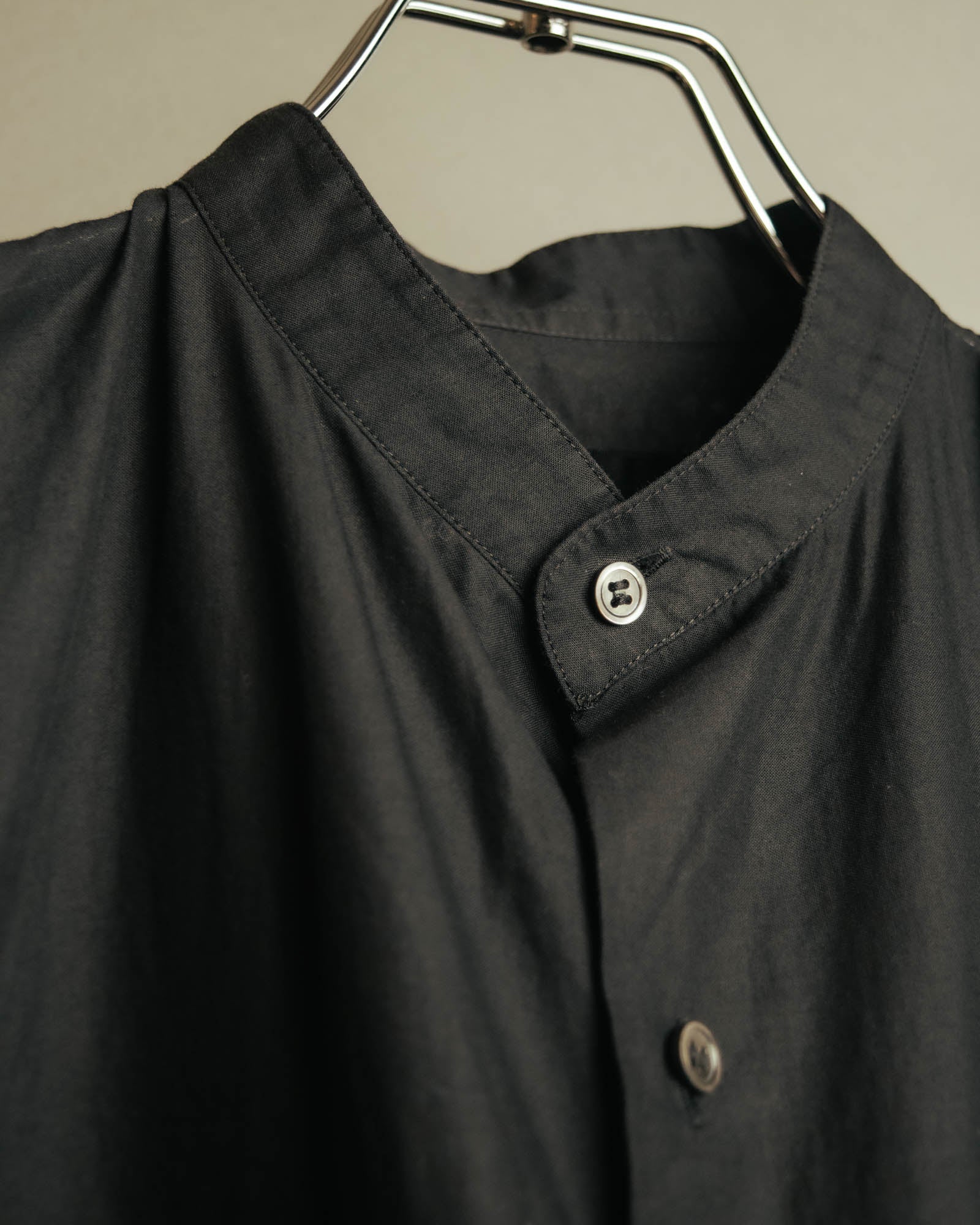 “tricot COMME des GARÇONS” 2020 Floral embroidery stand collar shirt