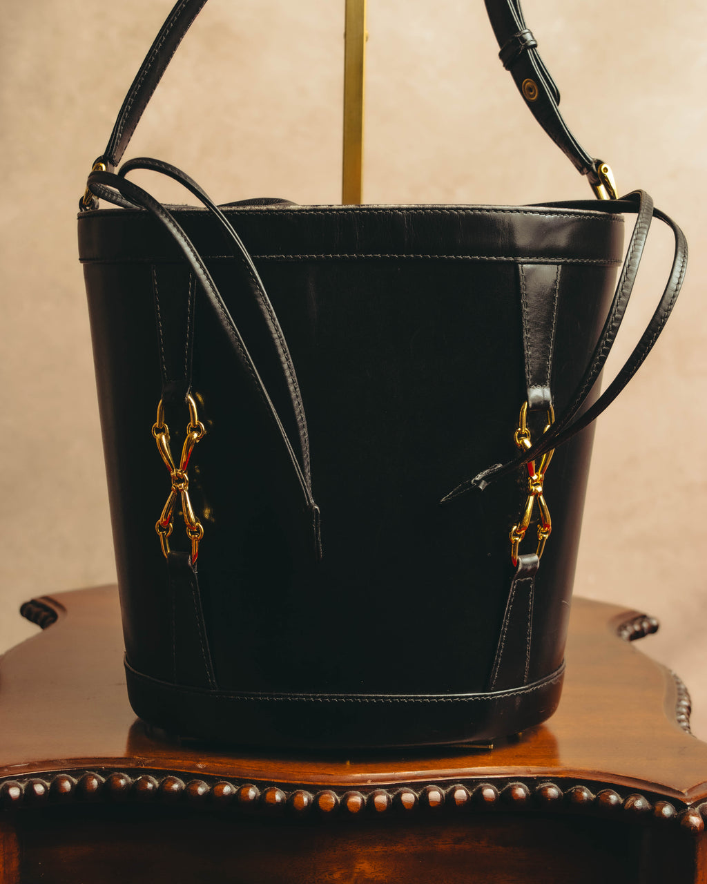 "GUCCI" 70's-80's Black leather bucket shoulder bag