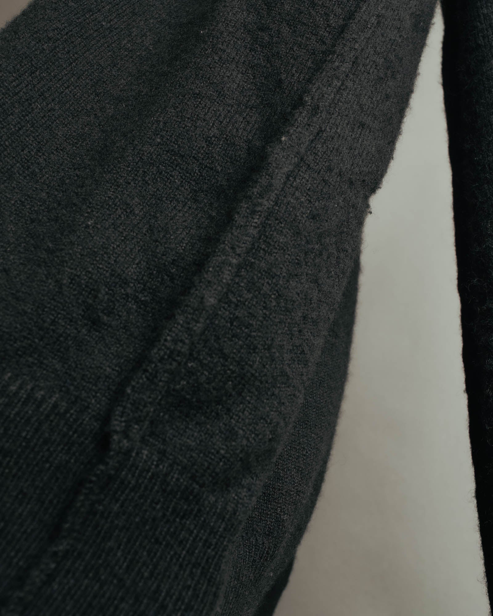 "DOLCE & GABBANA" 00's-10's Soft cashmere v-neck sweater