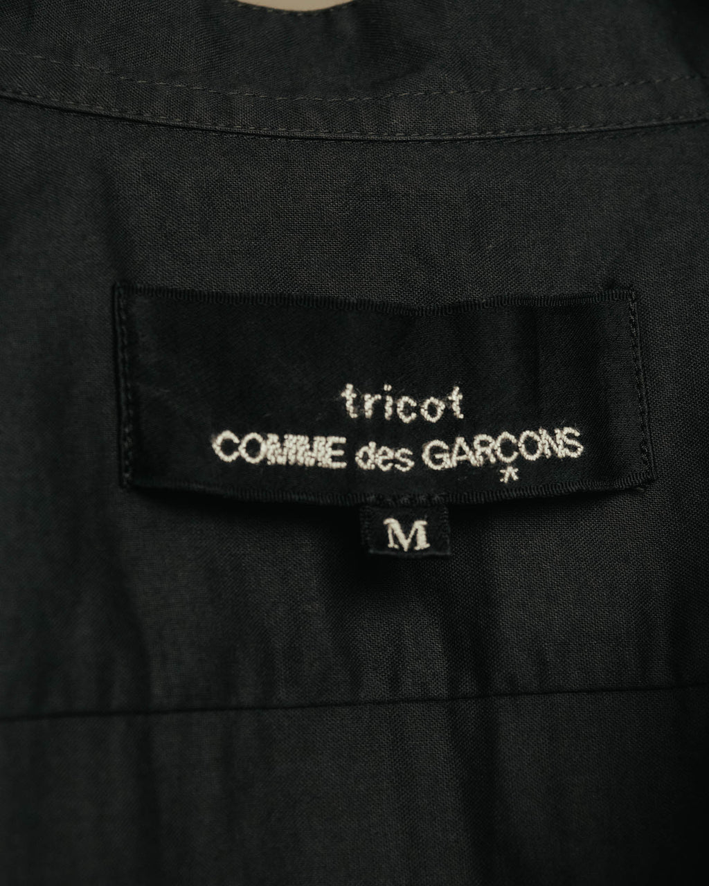 “tricot COMME des GARÇONS” 2020 Floral embroidery stand collar shirt